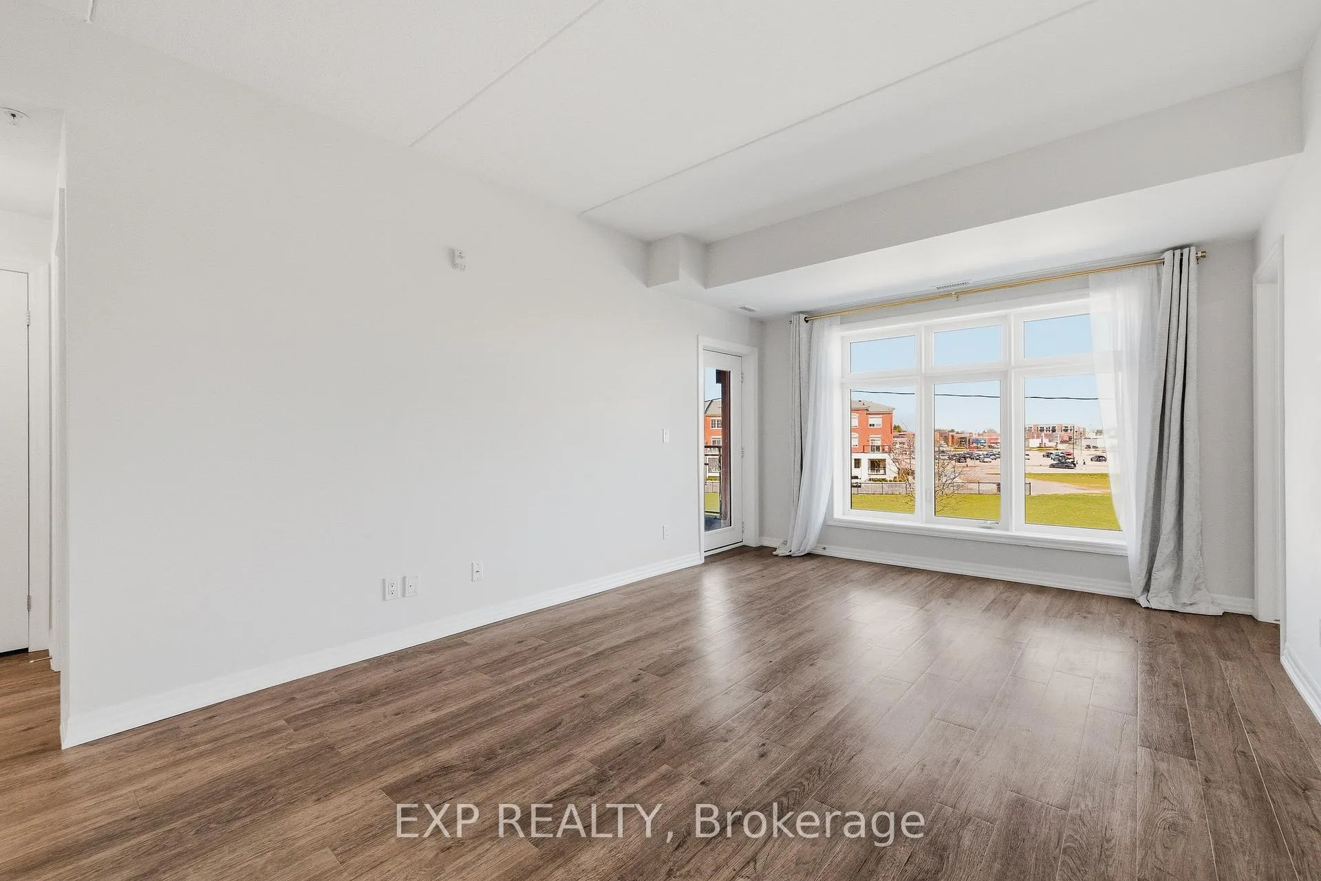 Photo 7 of Unit 206, 195 Commonwealth Street, Kitchener, Larentian West — HOMEH