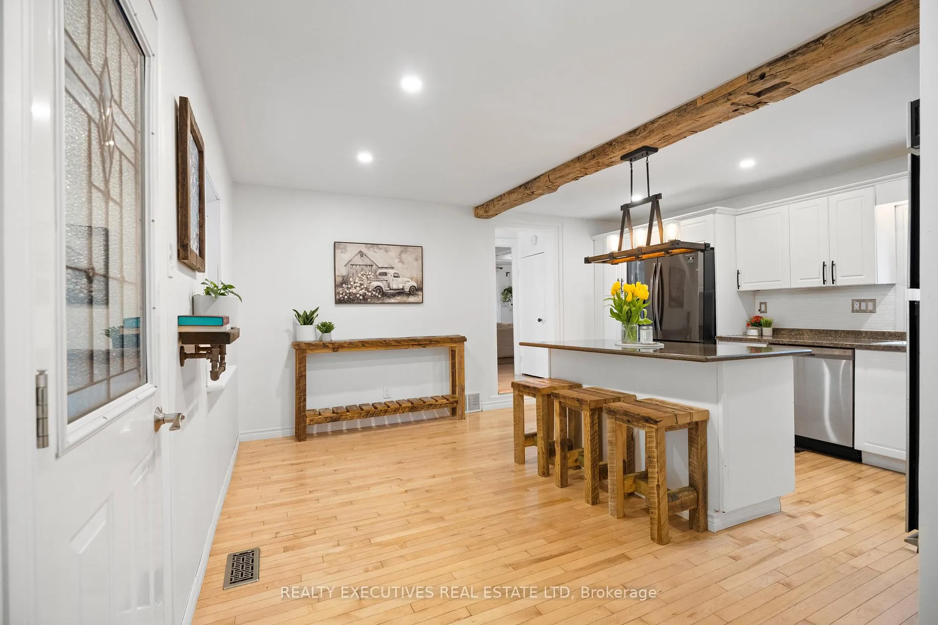 Photo 5 of 416 Main Street, North Dundas, Winchester — HOMEH