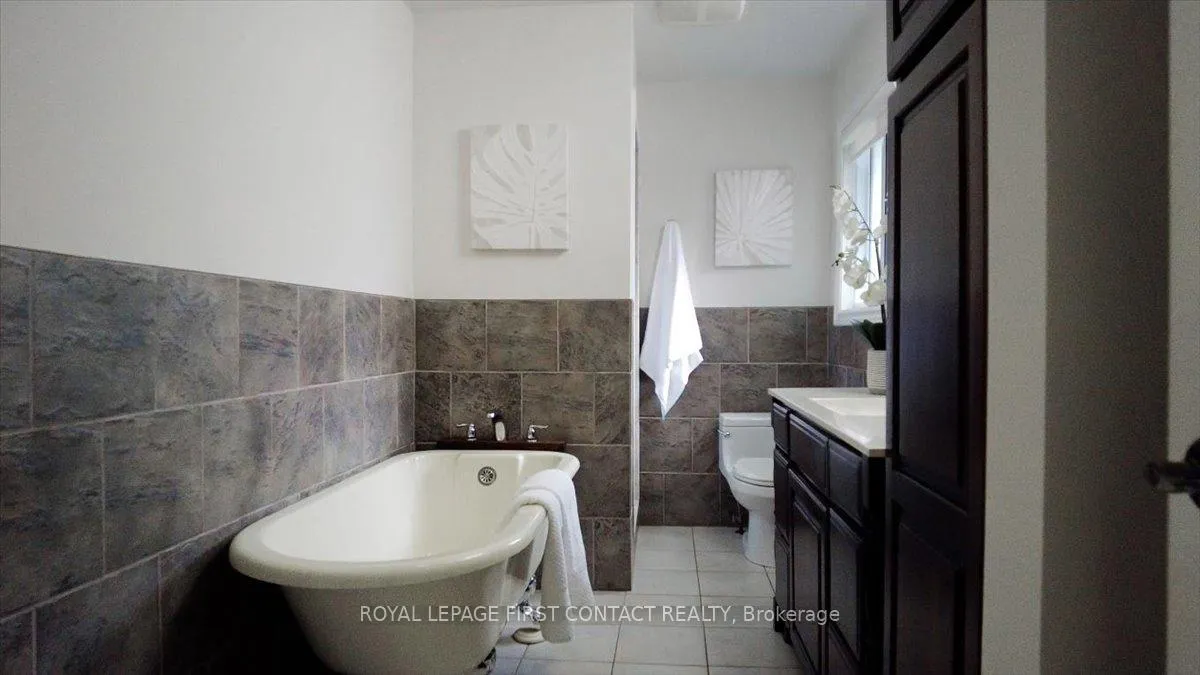 Photo 17 of 32 Springhome Road, Barrie, Allandale Heights — HOMEH