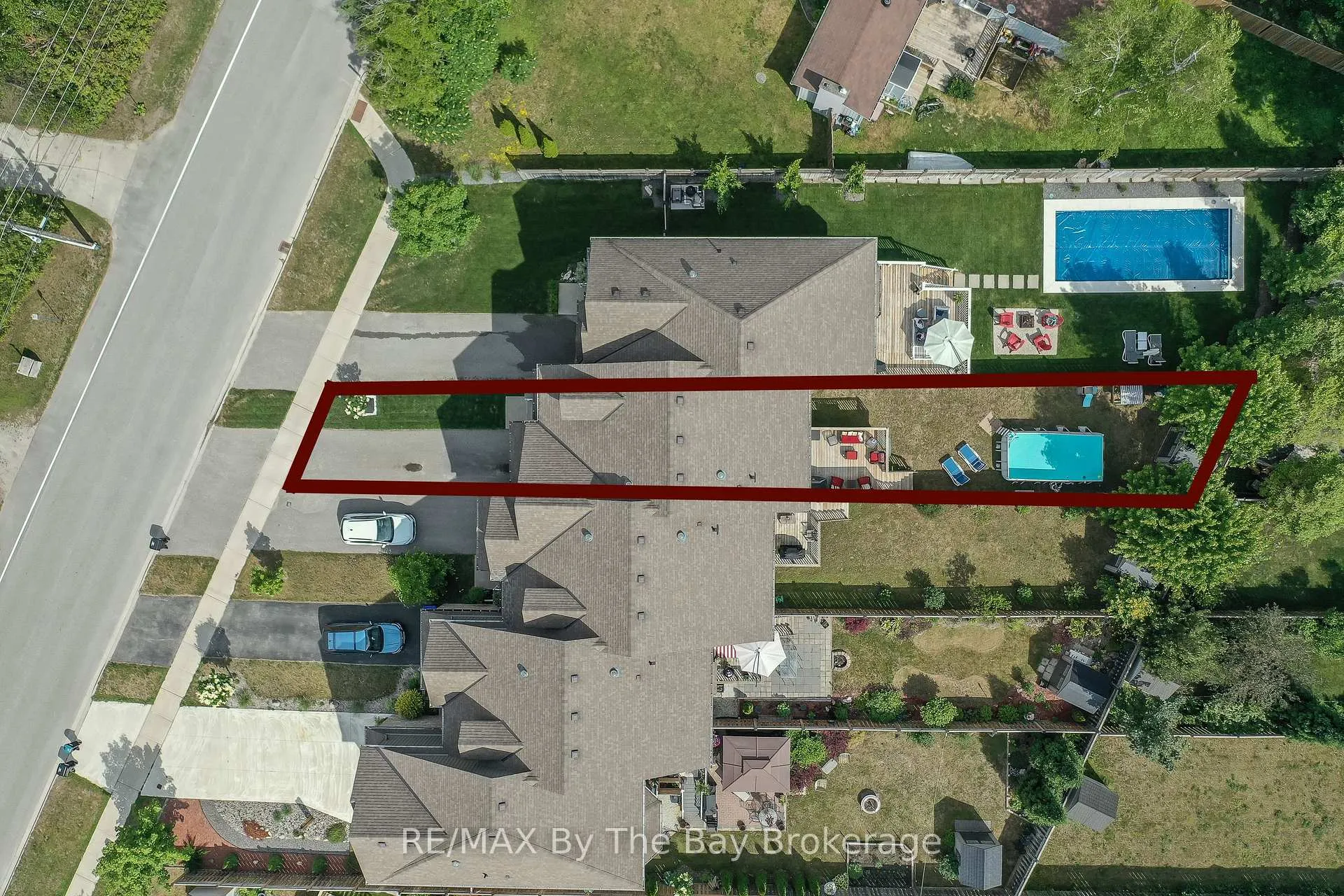 Photo 4 of 121 45th Street N, Wasaga Beach — HOMEH