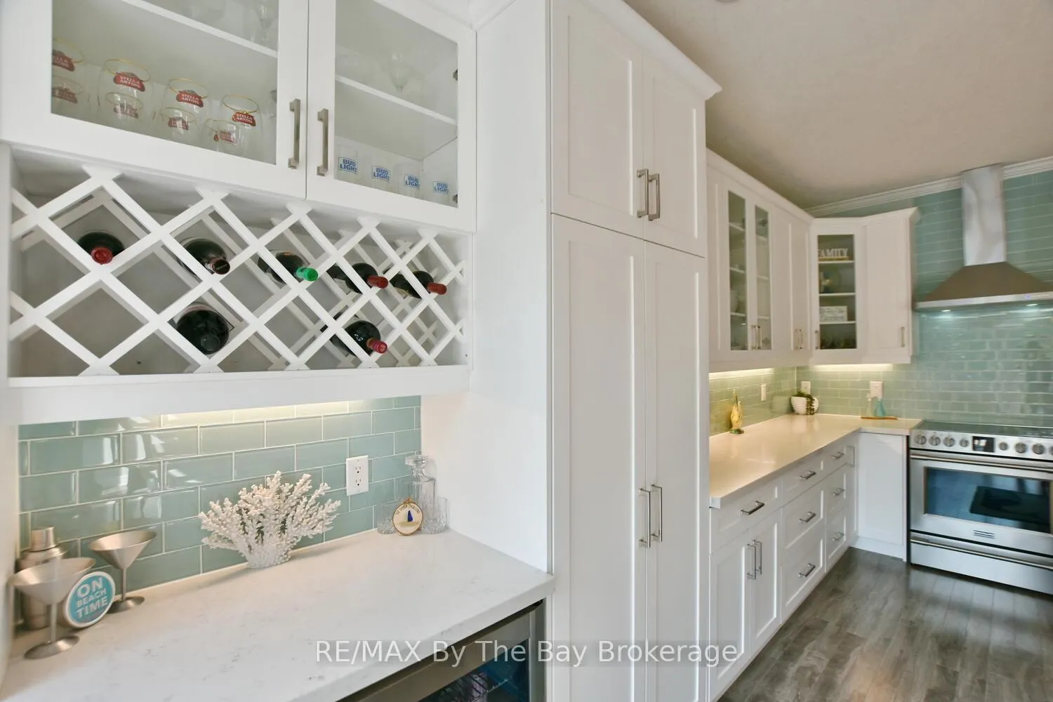 Photo 7 of 121 45th Street N, Wasaga Beach — HOMEH
