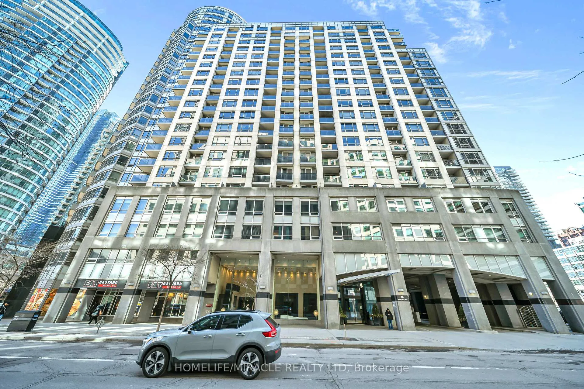 Photo 4 of Unit 1615, 20 Blue Jays Way, Toronto, Waterfront Communities — HOMEH