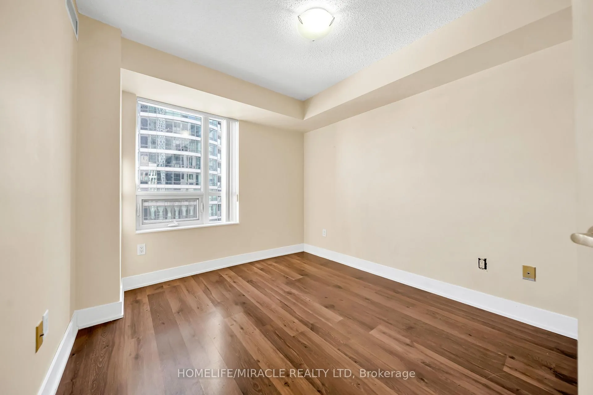 Photo 31 of Unit 1615, 20 Blue Jays Way, Toronto, Waterfront Communities — HOMEH