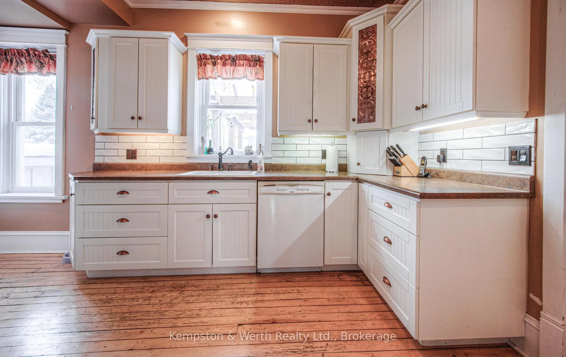 Photo 20 of 333 Barber Avenue N, North Perth, Listowel — HOMEH