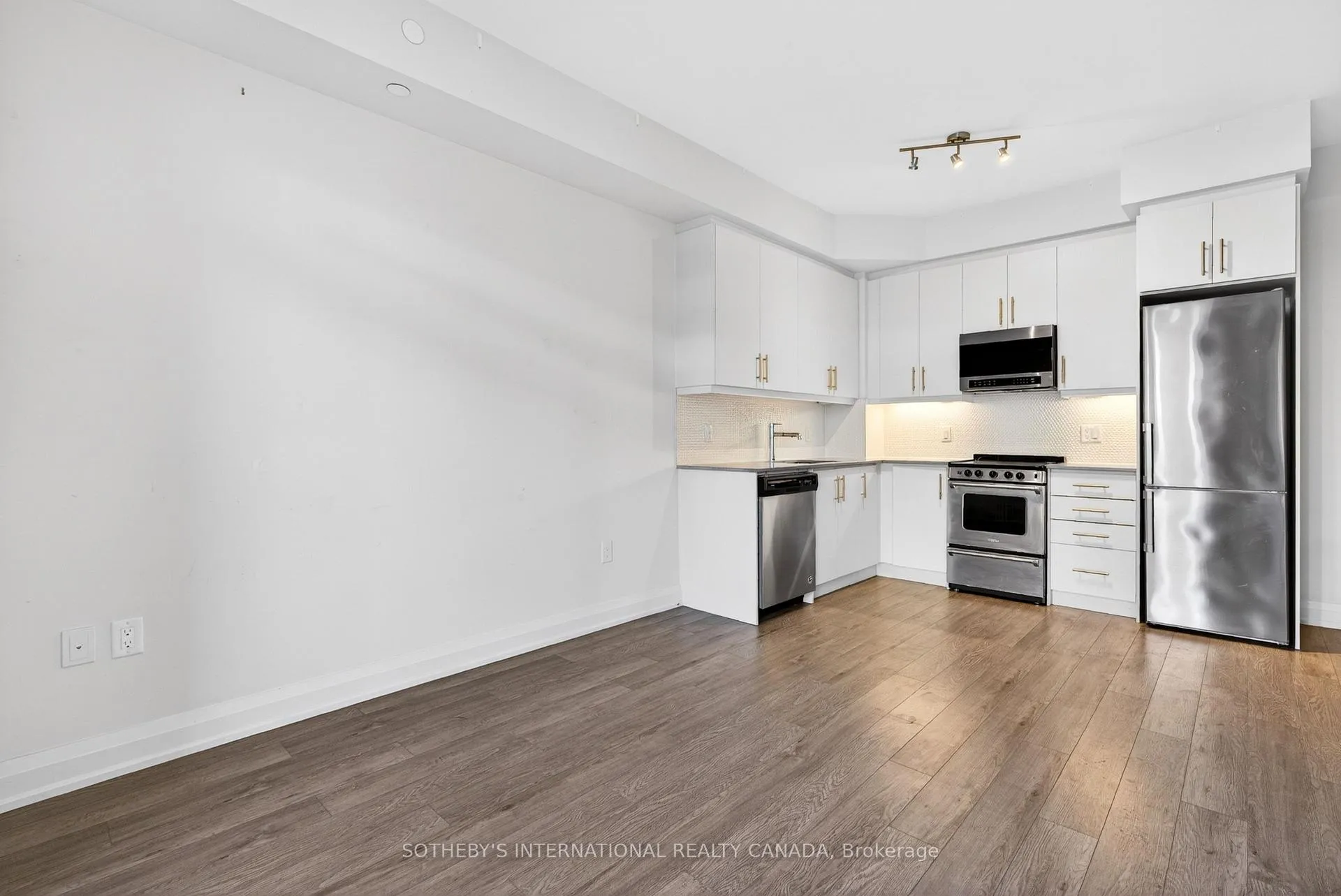 Photo 10 of Unit 313, 212 King William Street E, Hamilton, Beasley — HOMEH