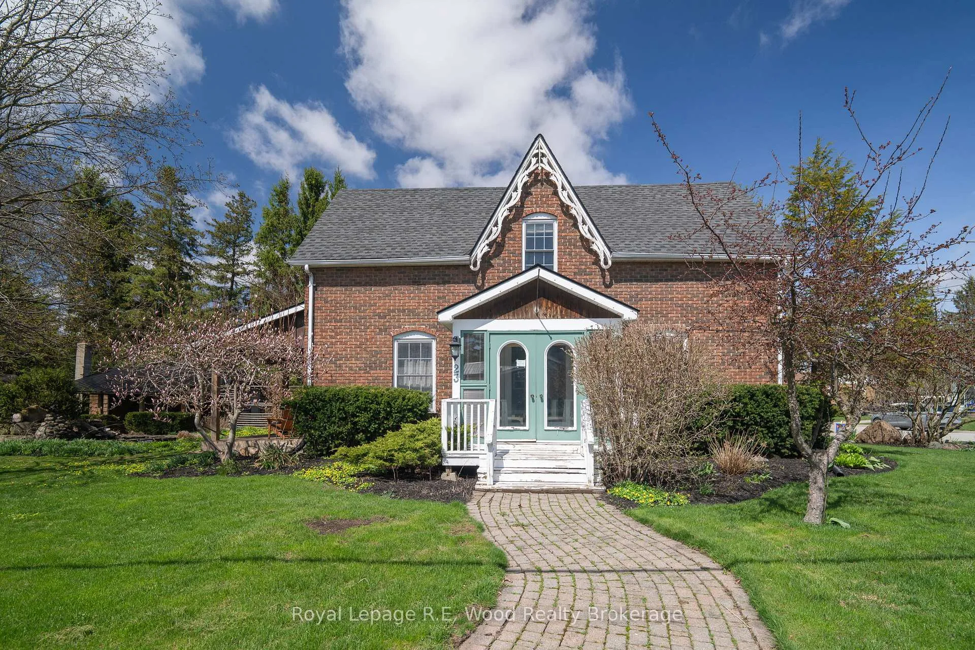 Photo 1 of 23 Spruce Street W, Aylmer — HOMEH