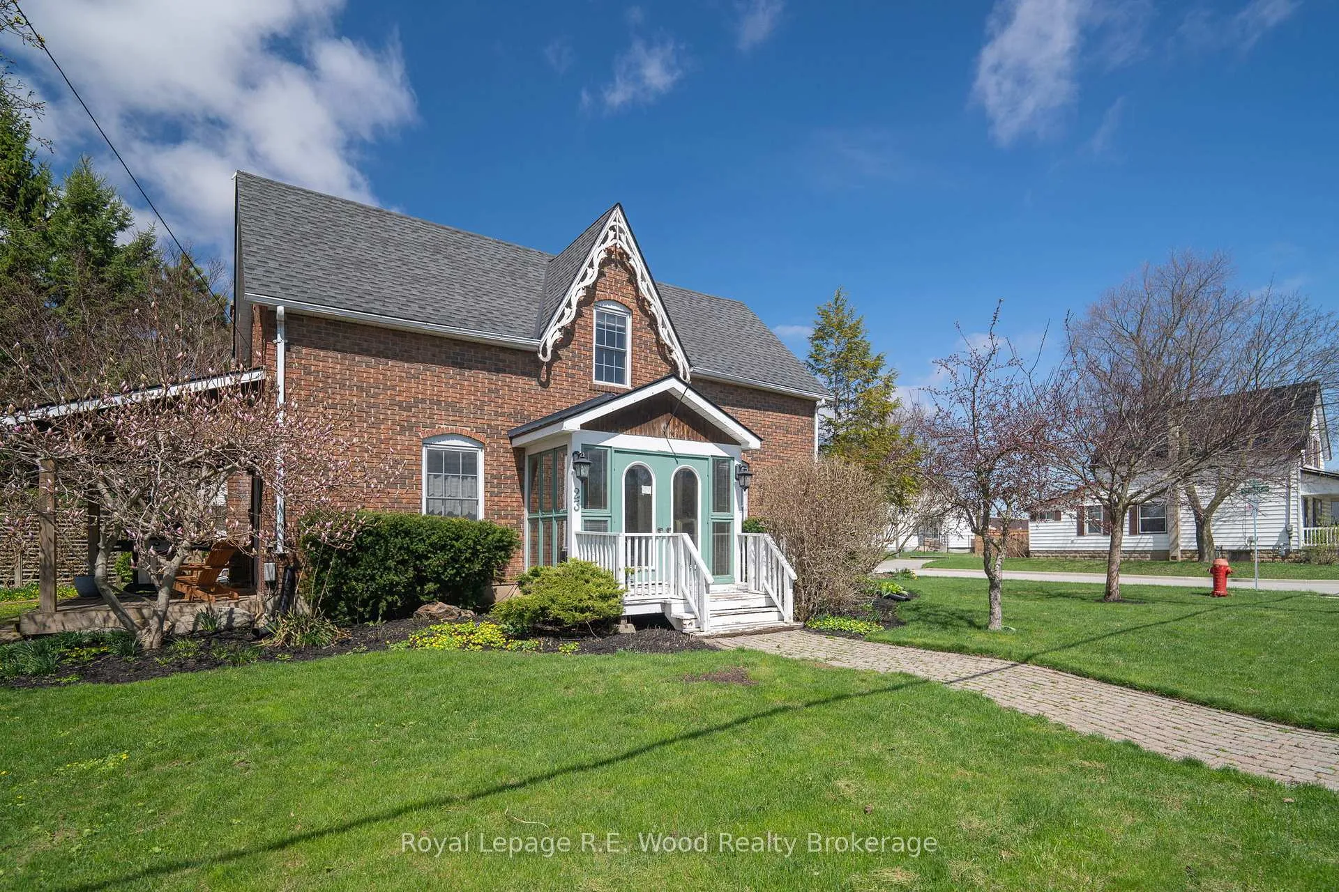 Photo 2 of 23 Spruce Street W, Aylmer — HOMEH