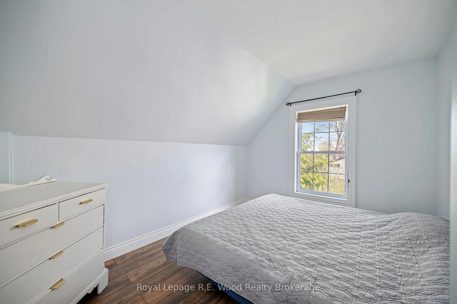 Photo 25 of 23 Spruce Street W, Aylmer — HOMEH