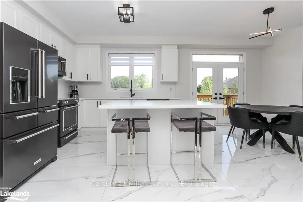 Photo 10 of 51 Tracey Lane, Collingwood — HOMEH