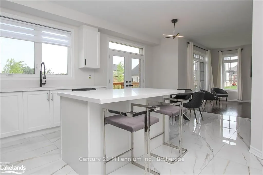 Photo 11 of 51 Tracey Lane, Collingwood — HOMEH