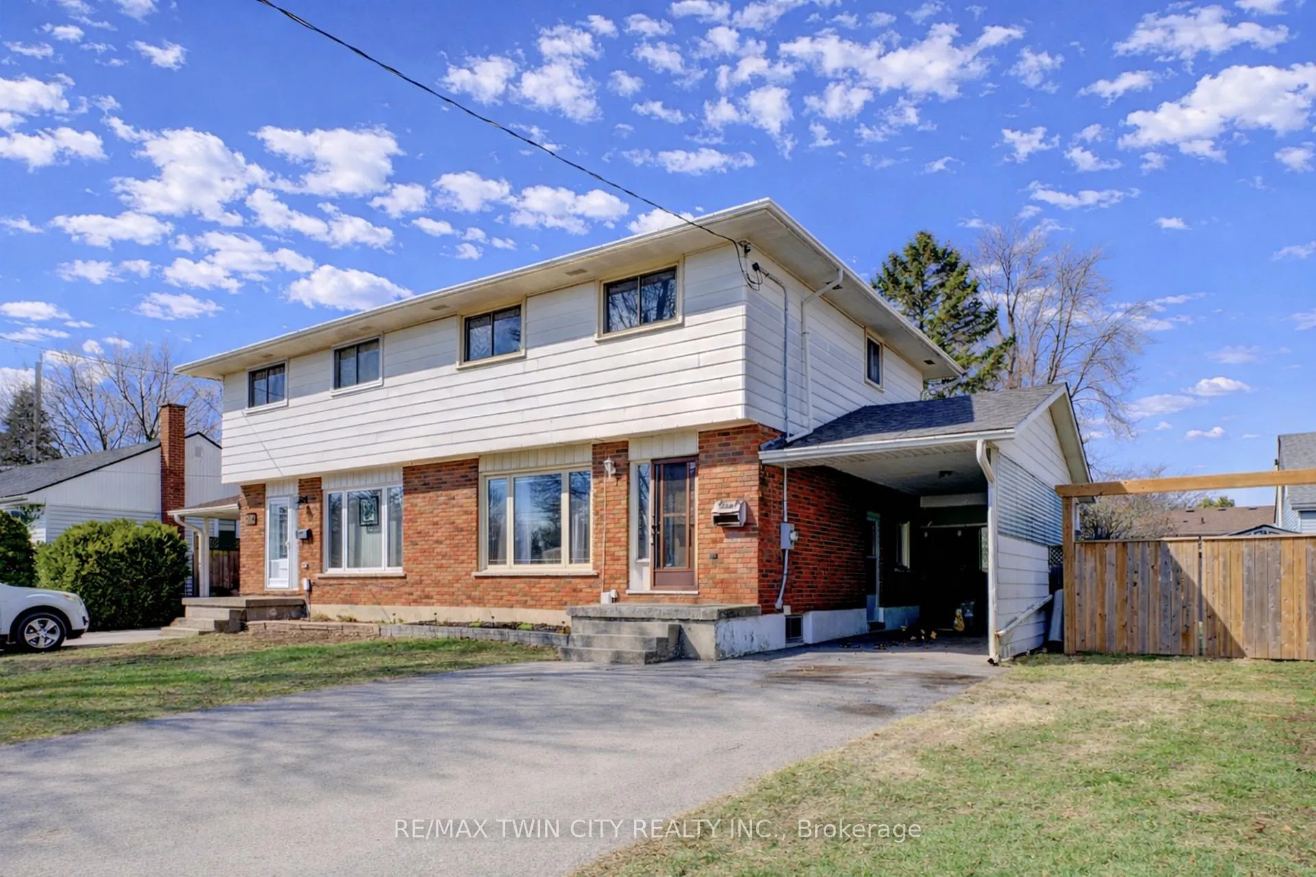 Photo 2 of Unit B, 32 Morley Avenue, Brantford — HOMEH