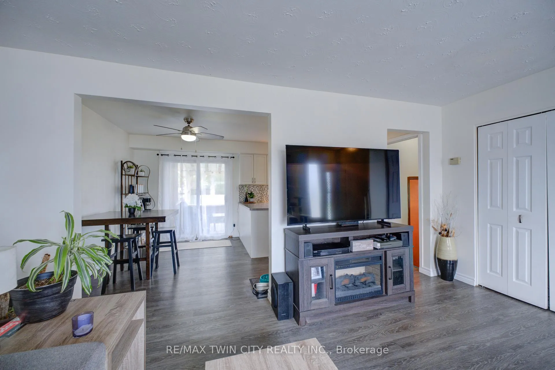 Photo 6 of Unit B, 32 Morley Avenue, Brantford — HOMEH