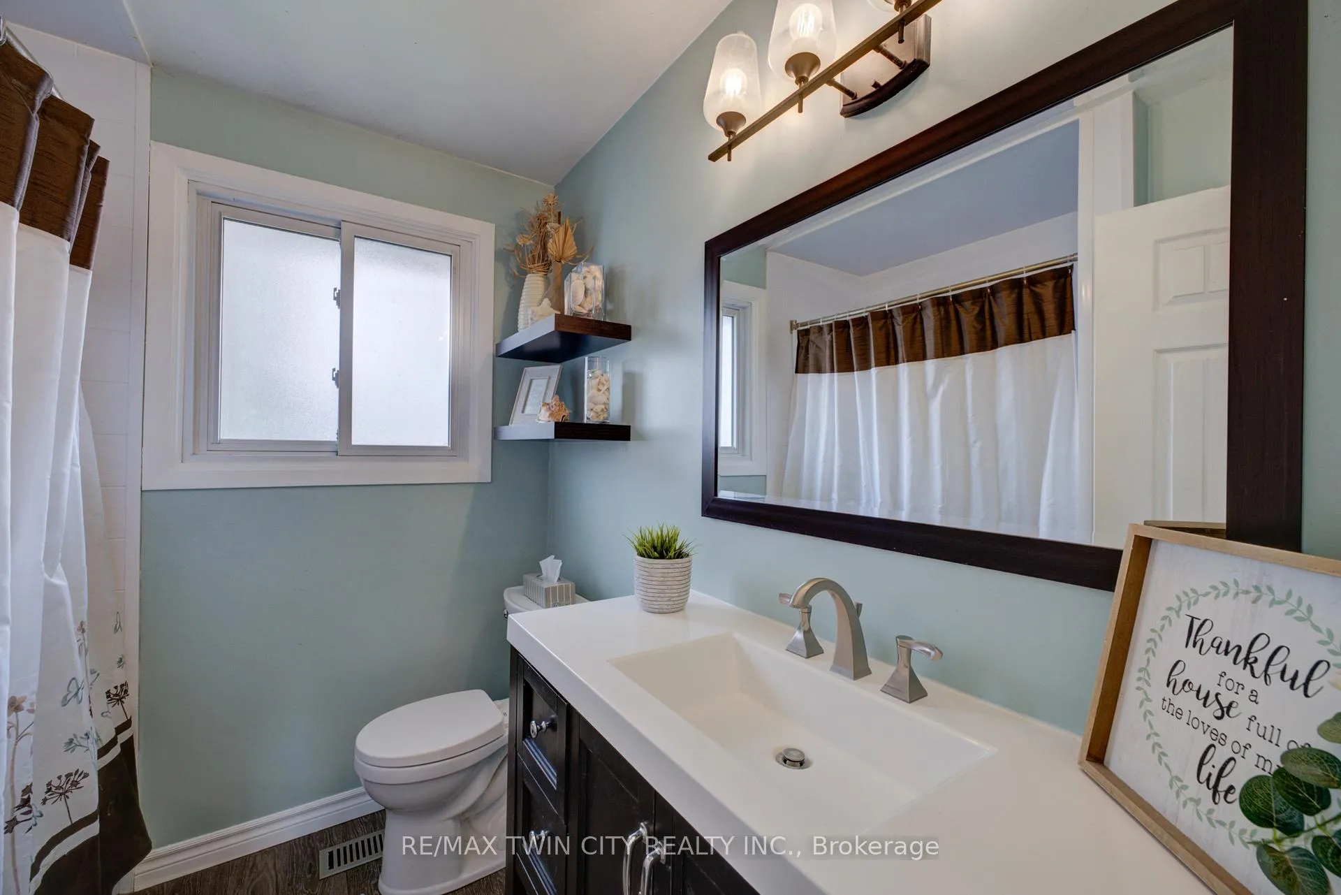 Photo 21 of Unit B, 32 Morley Avenue, Brantford — HOMEH