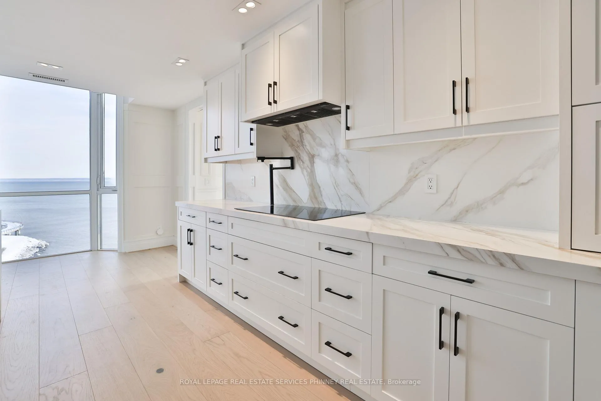Photo 11 of Unit 904, 1477 Lakeshore Road, Burlington, Brant — HOMEH