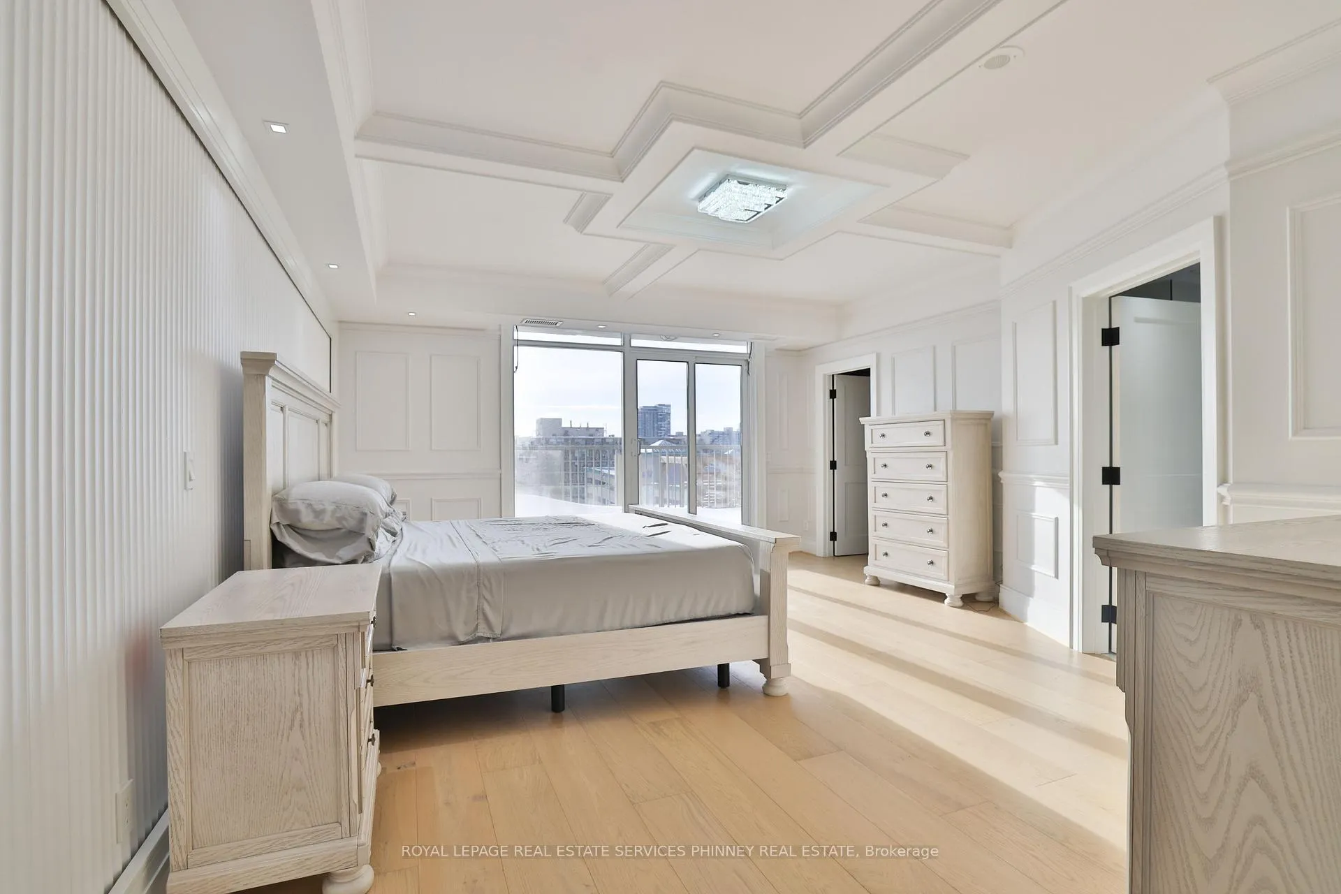 Photo 13 of Unit 904, 1477 Lakeshore Road, Burlington, Brant — HOMEH