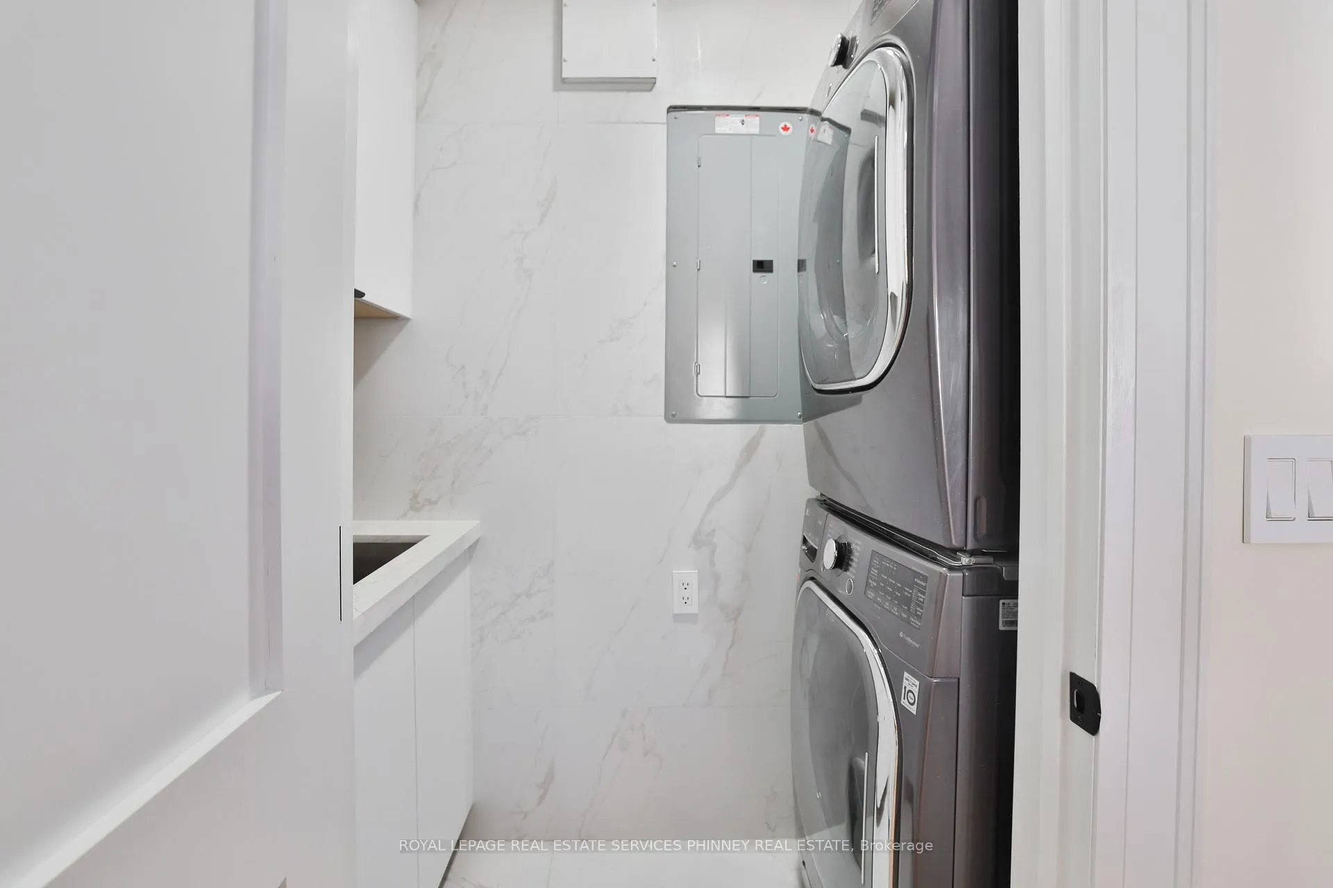 Photo 26 of Unit 904, 1477 Lakeshore Road, Burlington, Brant — HOMEH