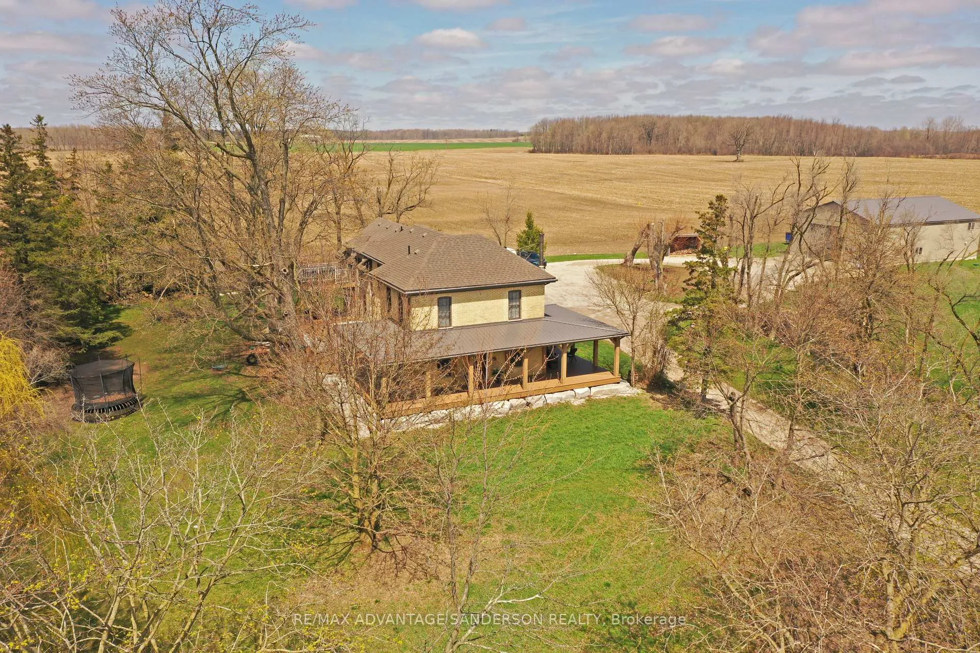Photo 4 of 12486 Medway Road, Middlesex Centre, Rural Middlesex Centre — HOMEH