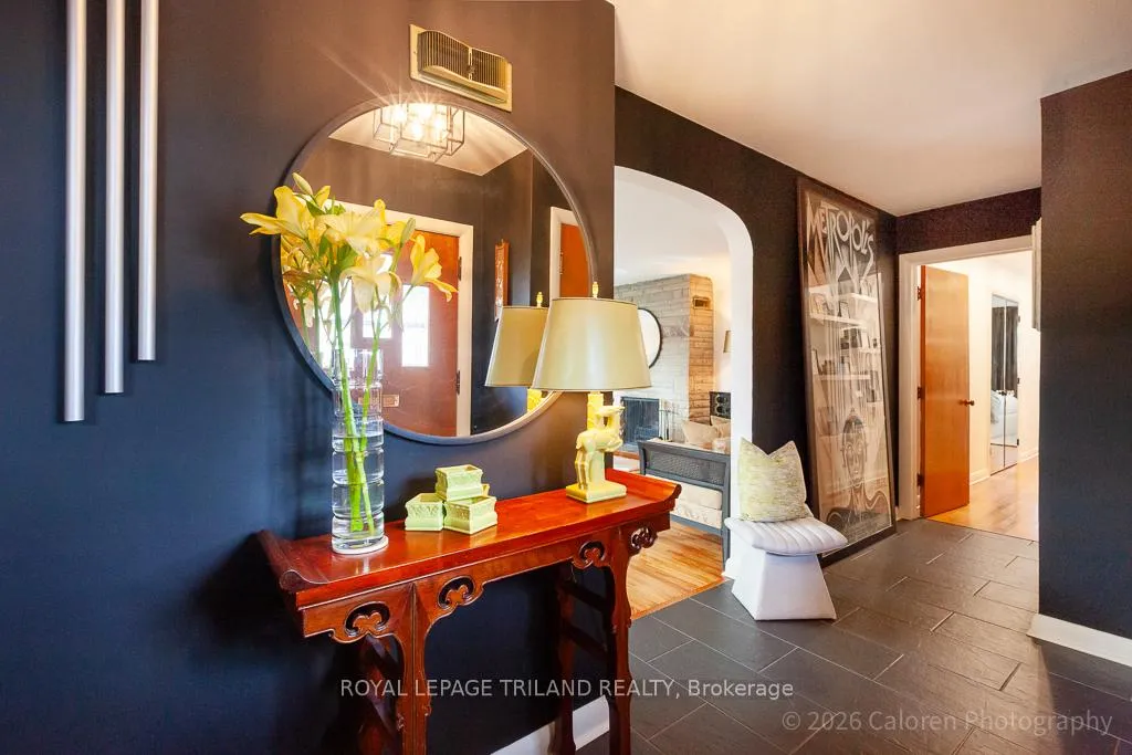 Photo 3 of 423 Moore Street, London, South F — HOMEH