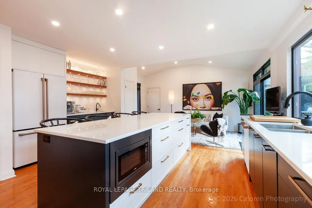 Photo 13 of 423 Moore Street, London, South F — HOMEH