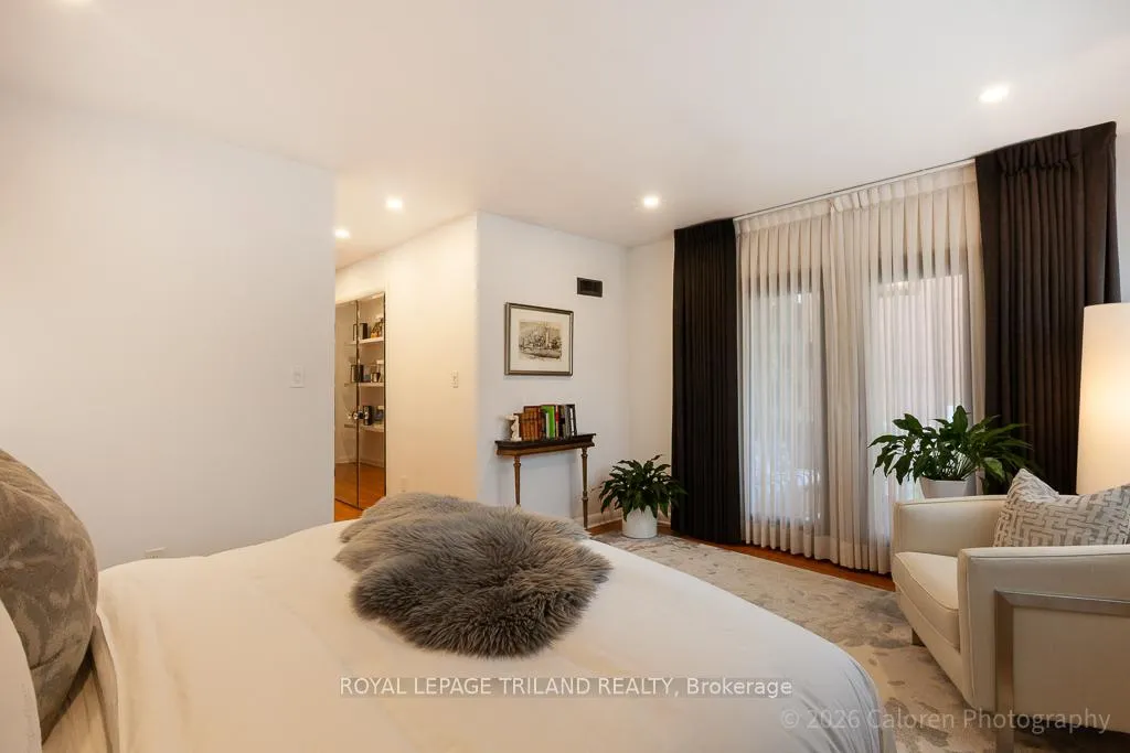 Photo 19 of 423 Moore Street, London, South F — HOMEH