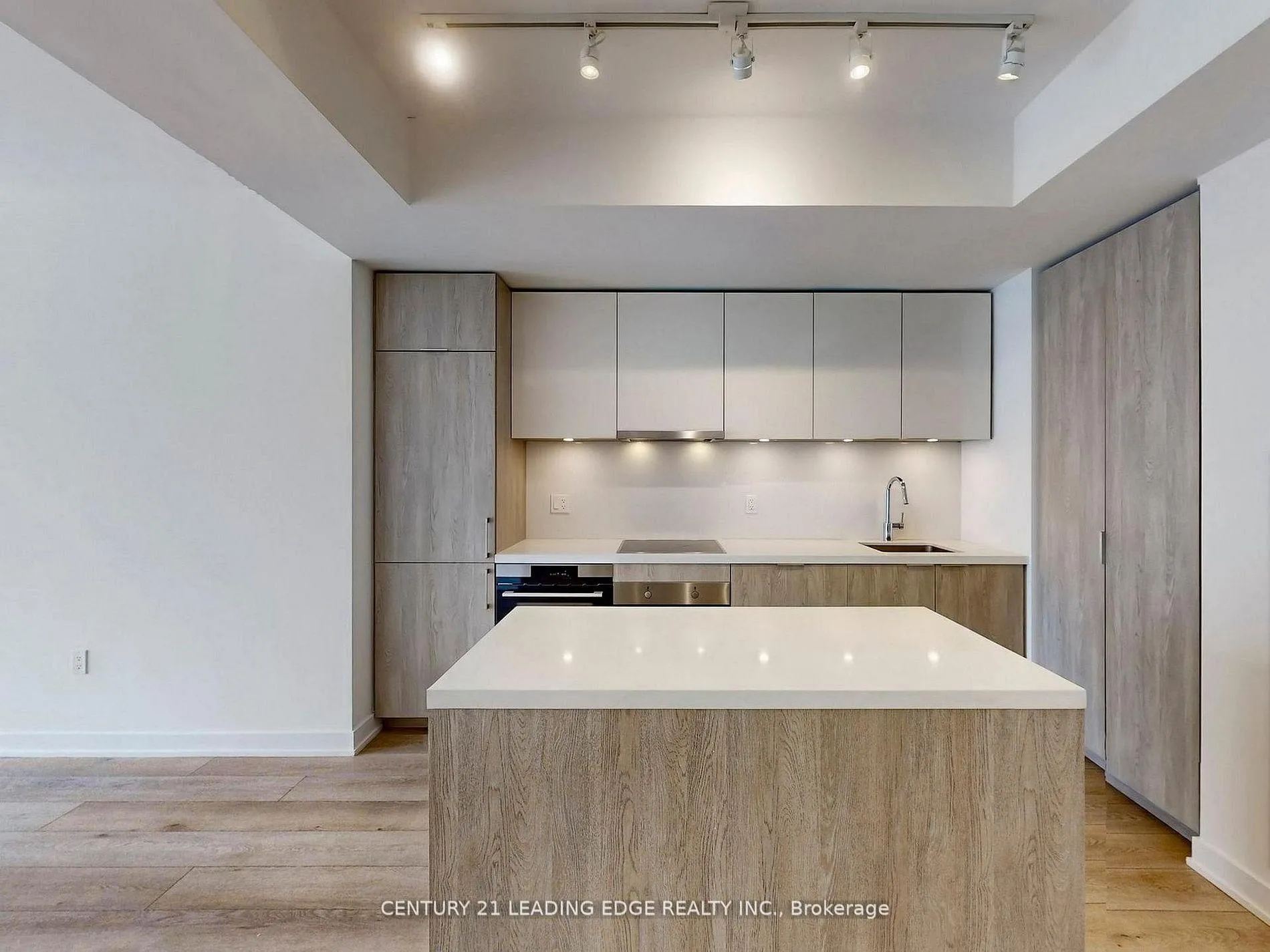 Photo 9 of Unit 1002, 15 Queens Quay E, Toronto, Waterfront Communities — HOMEH