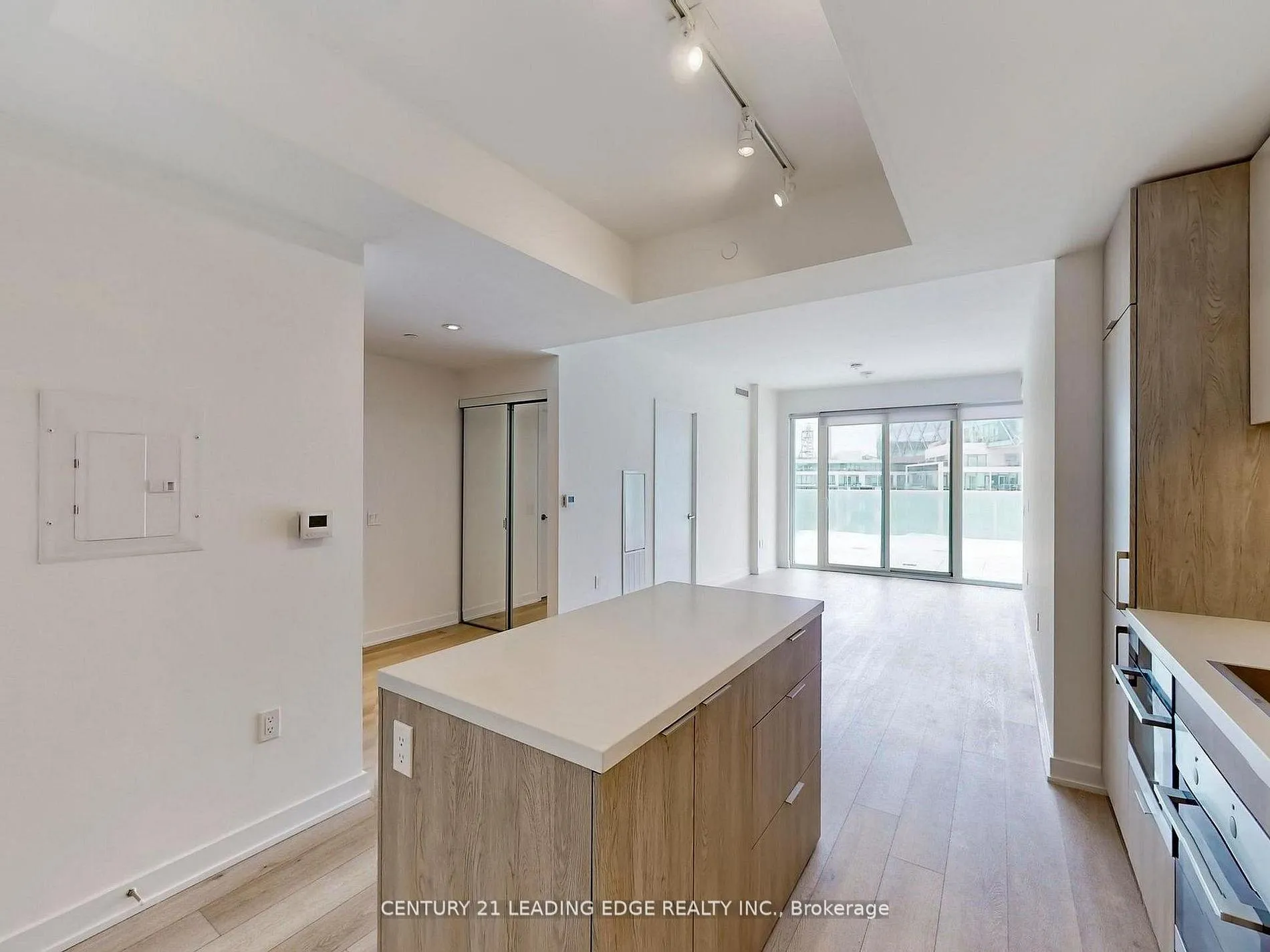 Photo 11 of Unit 1002, 15 Queens Quay E, Toronto, Waterfront Communities — HOMEH