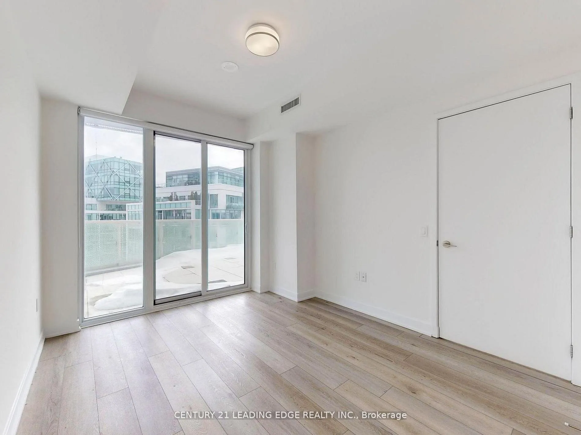 Photo 17 of Unit 1002, 15 Queens Quay E, Toronto, Waterfront Communities — HOMEH