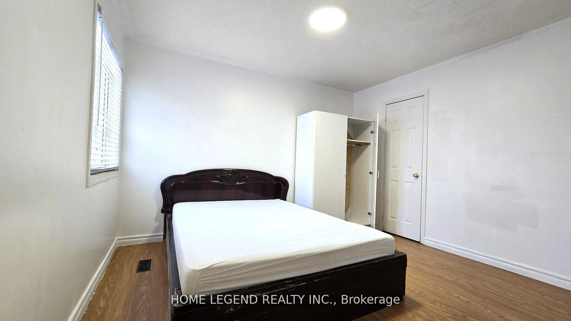 Photo 4 of Unit 202, 3 Merry Brook Lane, Markham, Milliken Mills West — HOMEH