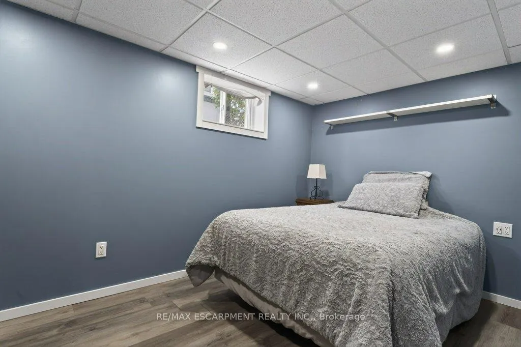 Photo 12 of 69 West 4th Street, Hamilton, Bonnington — HOMEH