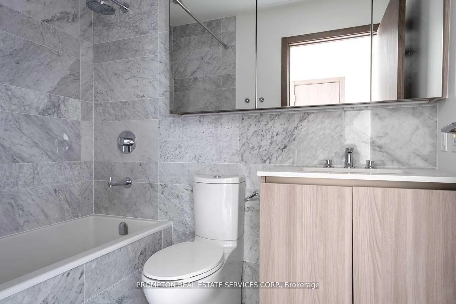 Photo 8 of Unit 3609, 17 Bathurst Street, Toronto, Waterfront Communities — HOMEH