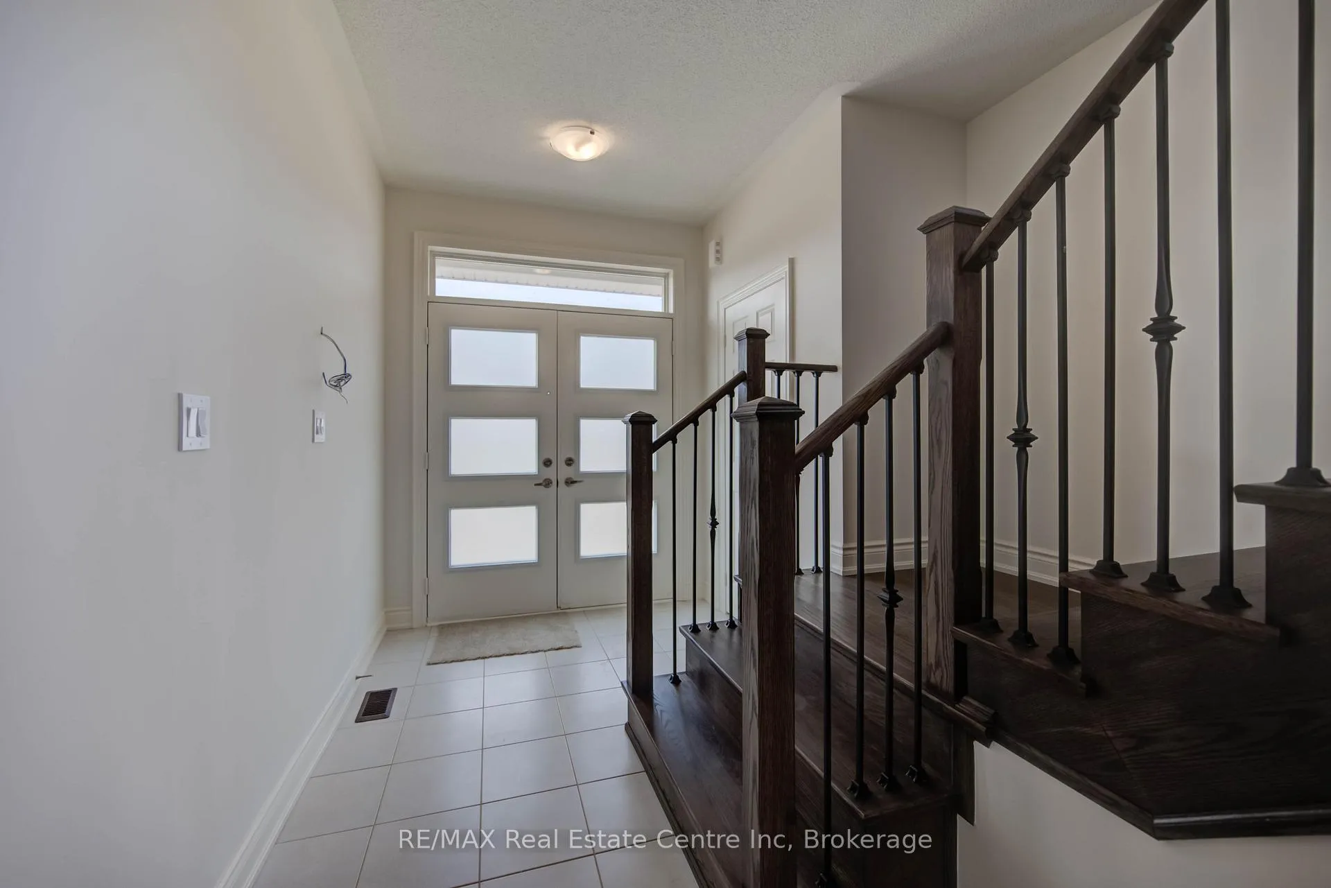 Photo 6 of 154 Attwater Drive, Cambridge, Little's Corners — HOMEH