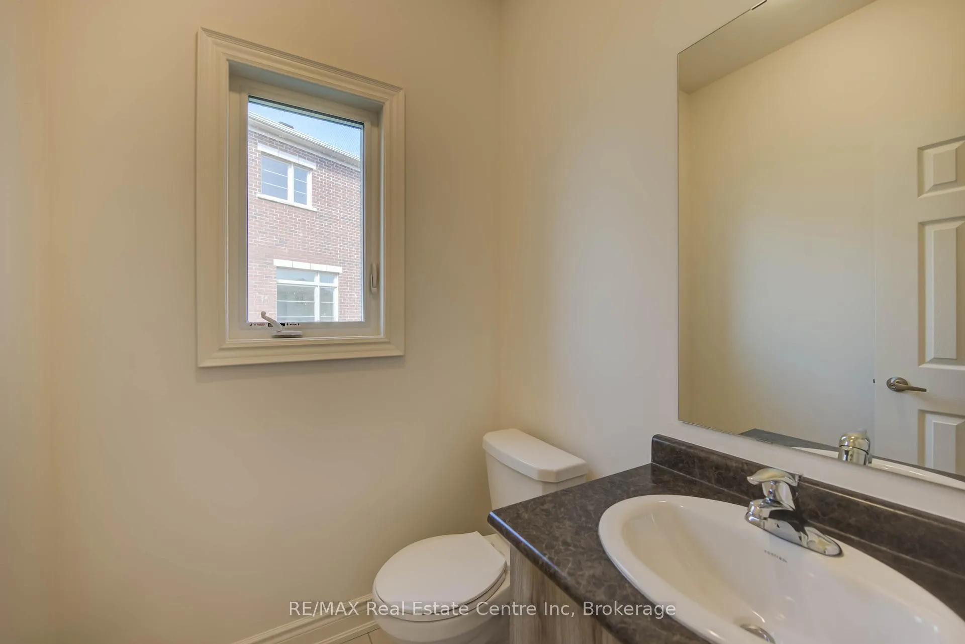 Photo 8 of 154 Attwater Drive, Cambridge, Little's Corners — HOMEH