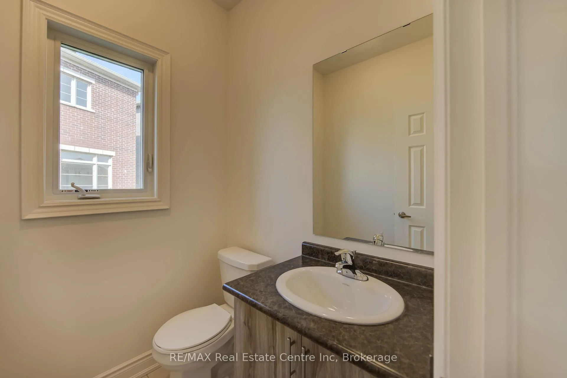 Photo 9 of 154 Attwater Drive, Cambridge, Little's Corners — HOMEH