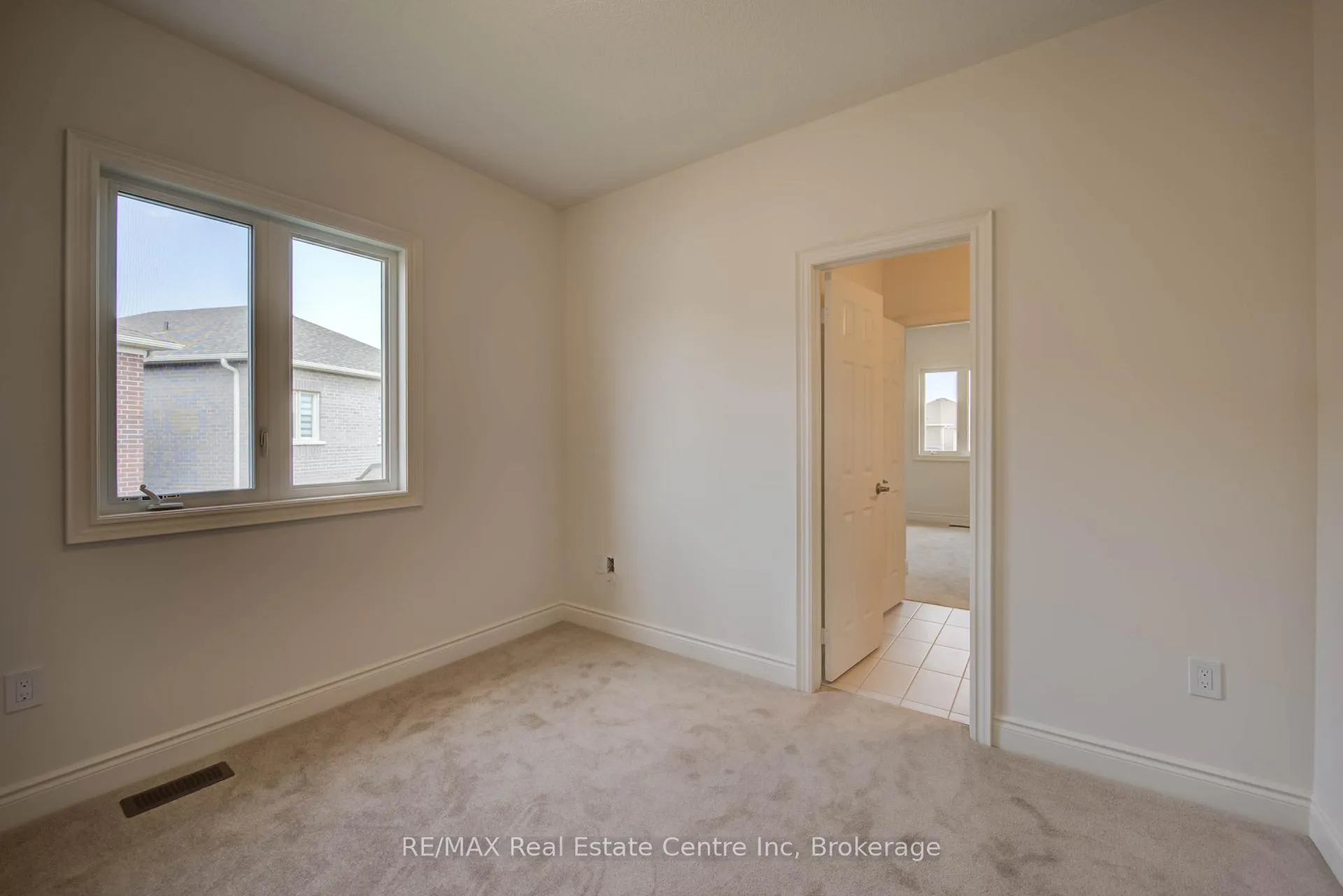 Photo 24 of 154 Attwater Drive, Cambridge, Little's Corners — HOMEH