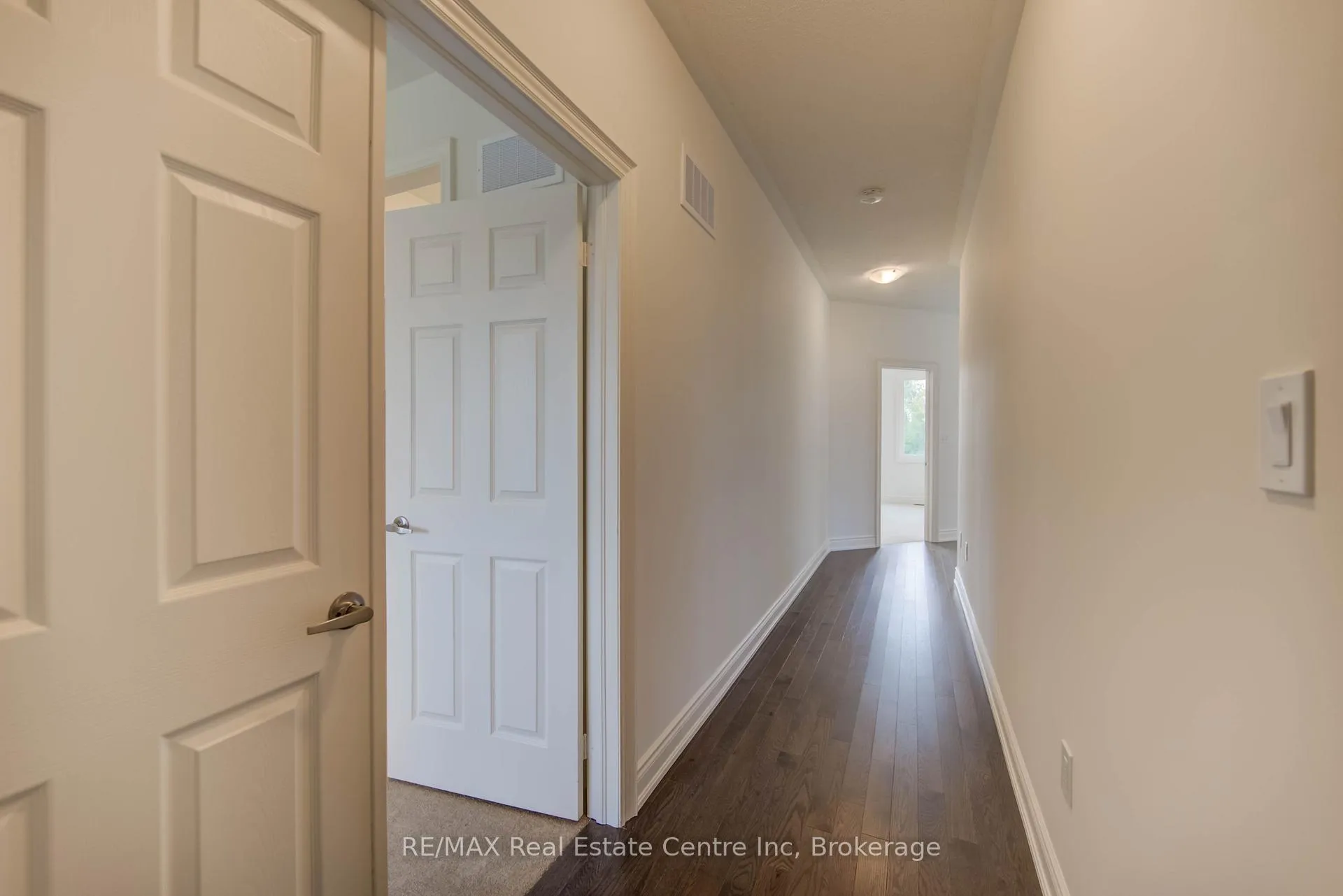 Photo 30 of 154 Attwater Drive, Cambridge, Little's Corners — HOMEH