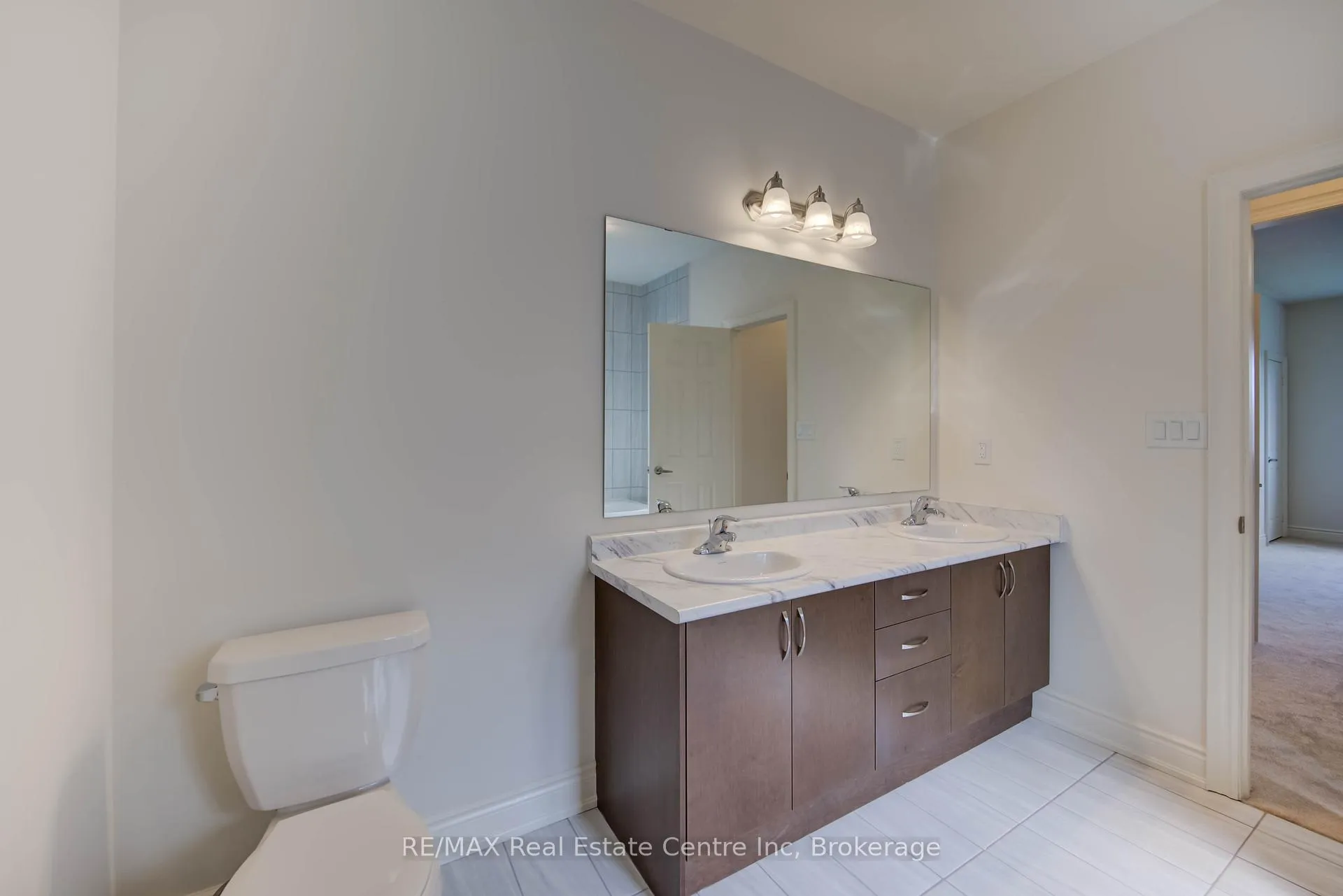 Photo 34 of 154 Attwater Drive, Cambridge, Little's Corners — HOMEH