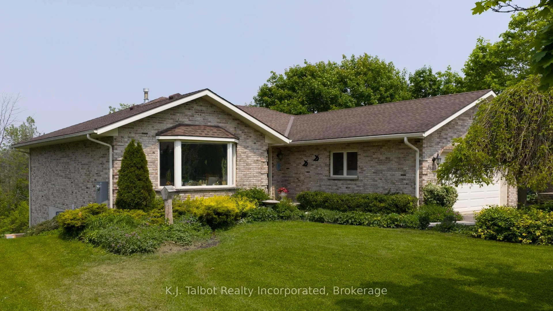 Photo 16 of 386 Templeton Street, North Huron, Blyth — HOMEH