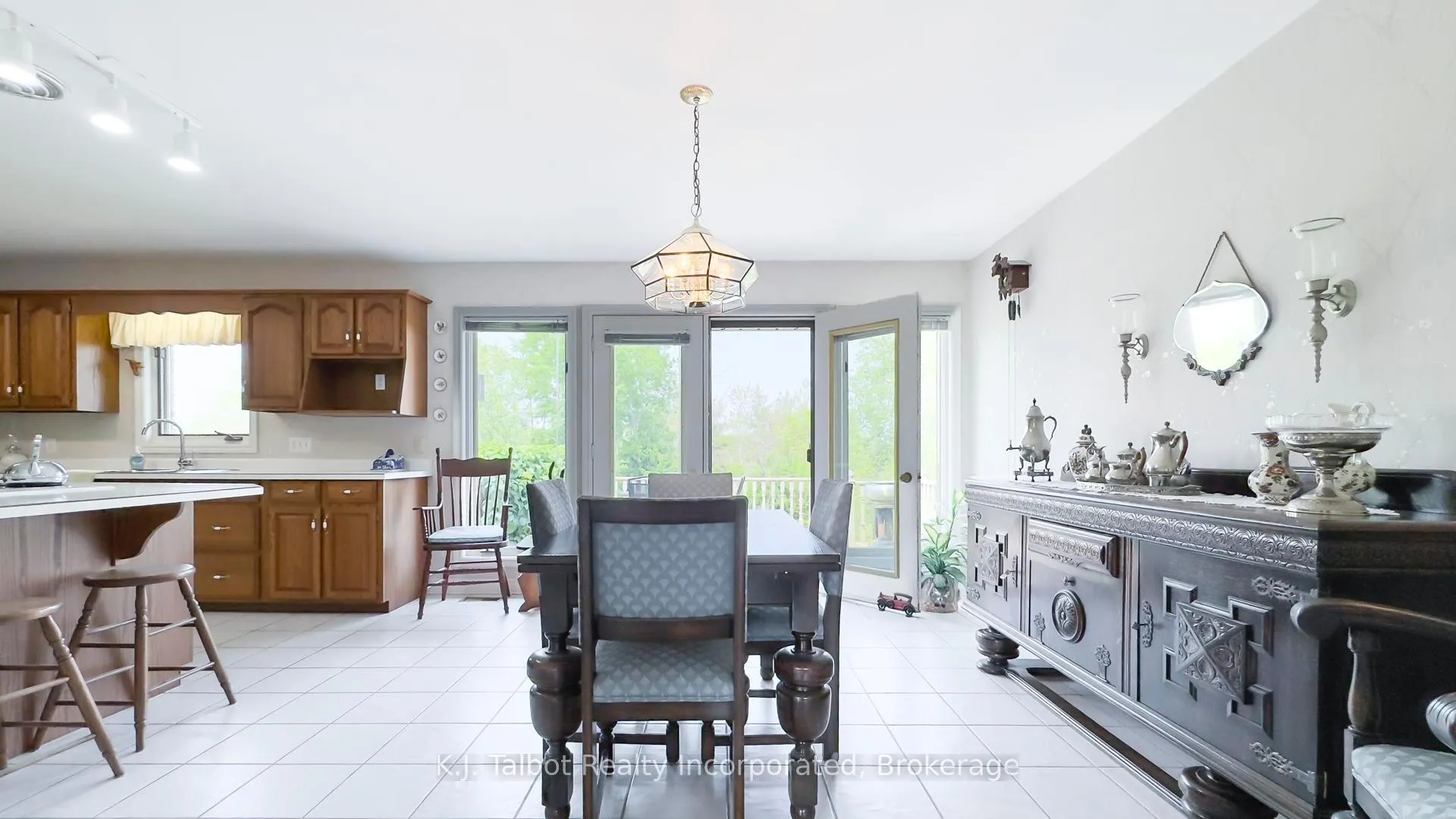 Photo 24 of 386 Templeton Street, North Huron, Blyth — HOMEH