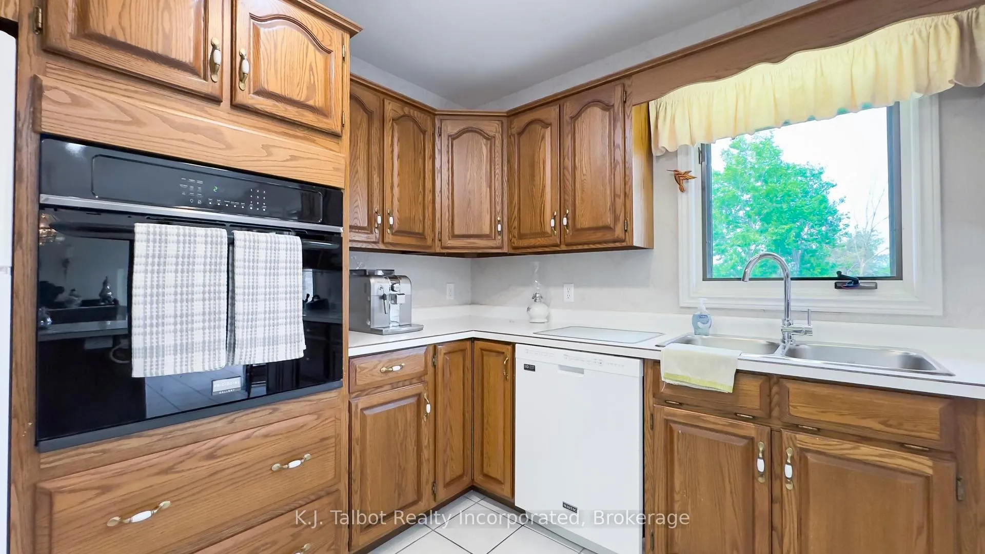 Photo 30 of 386 Templeton Street, North Huron, Blyth — HOMEH