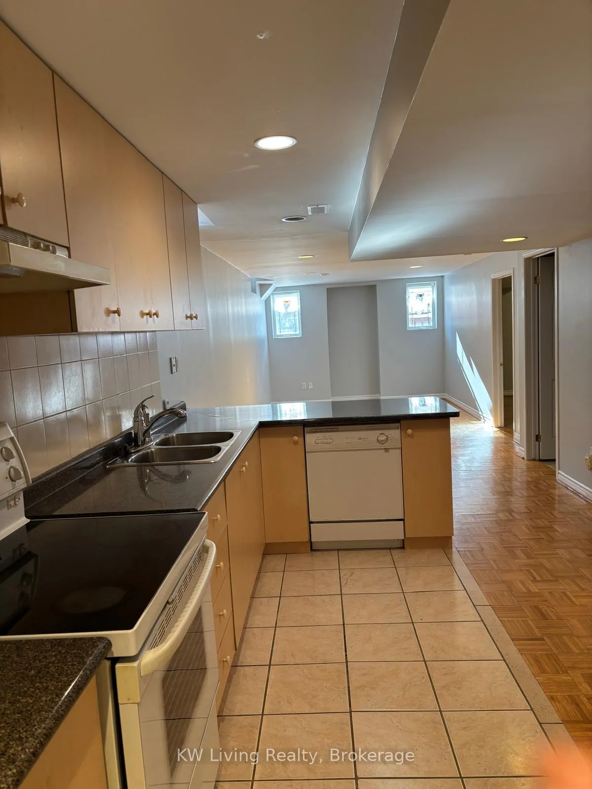 Photo 1 of Unit Bsmt, 13 Beechgrove Crescent, Markham, Milliken Mills West — HOMEH