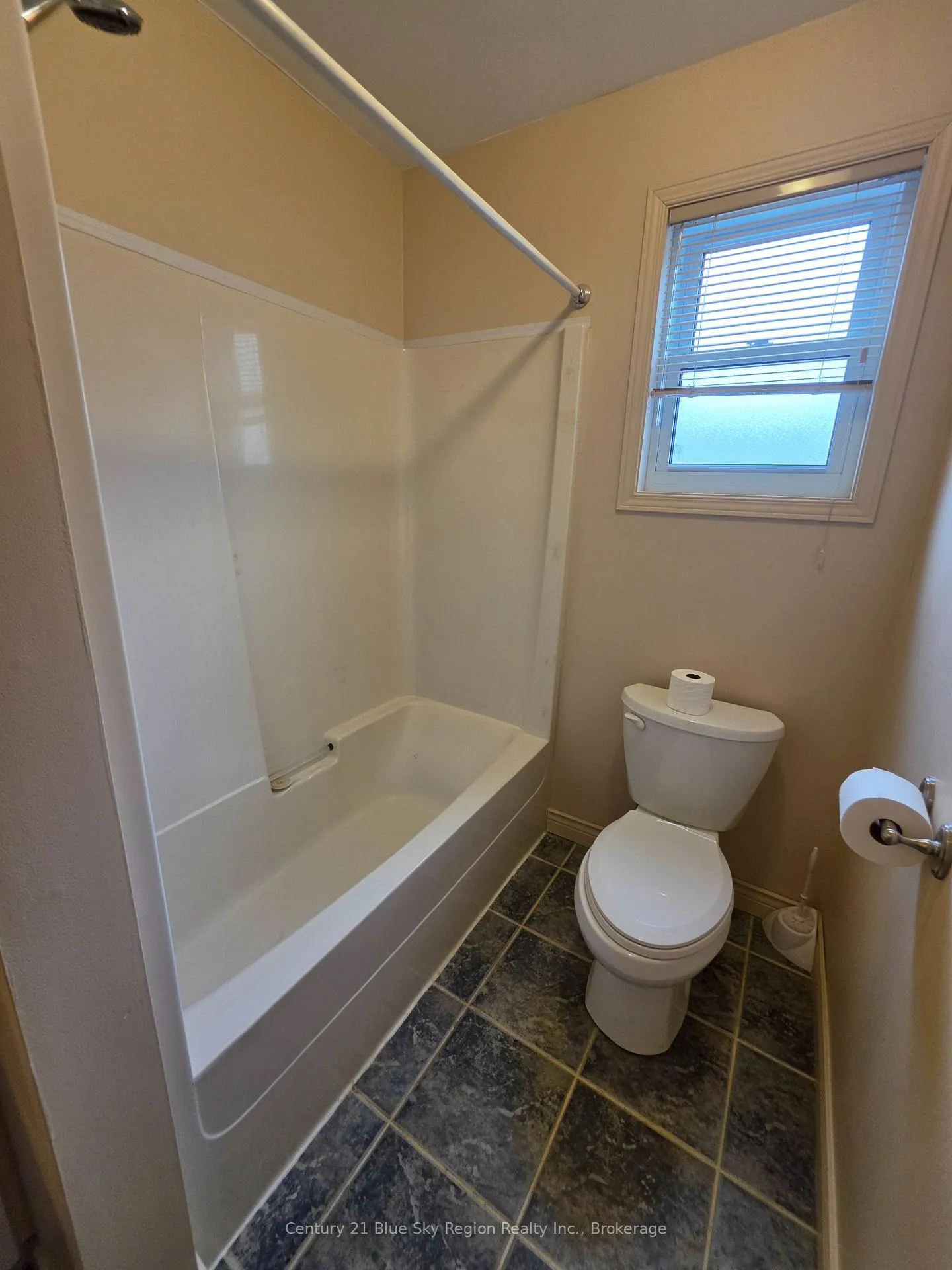 Photo 14 of 441 Mageau Street, West Nipissing, Sturgeon Falls — HOMEH