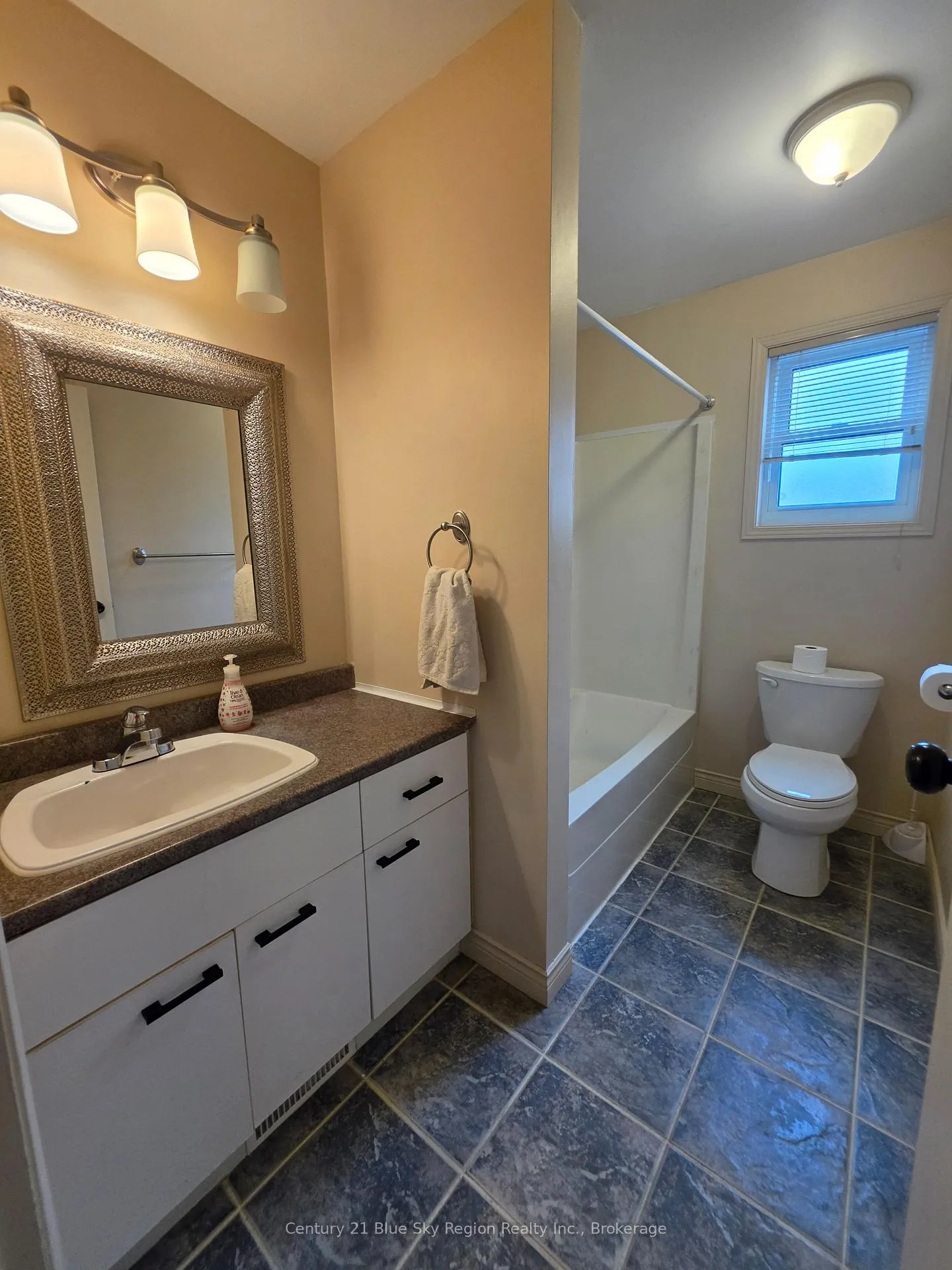 Photo 15 of 441 Mageau Street, West Nipissing, Sturgeon Falls — HOMEH