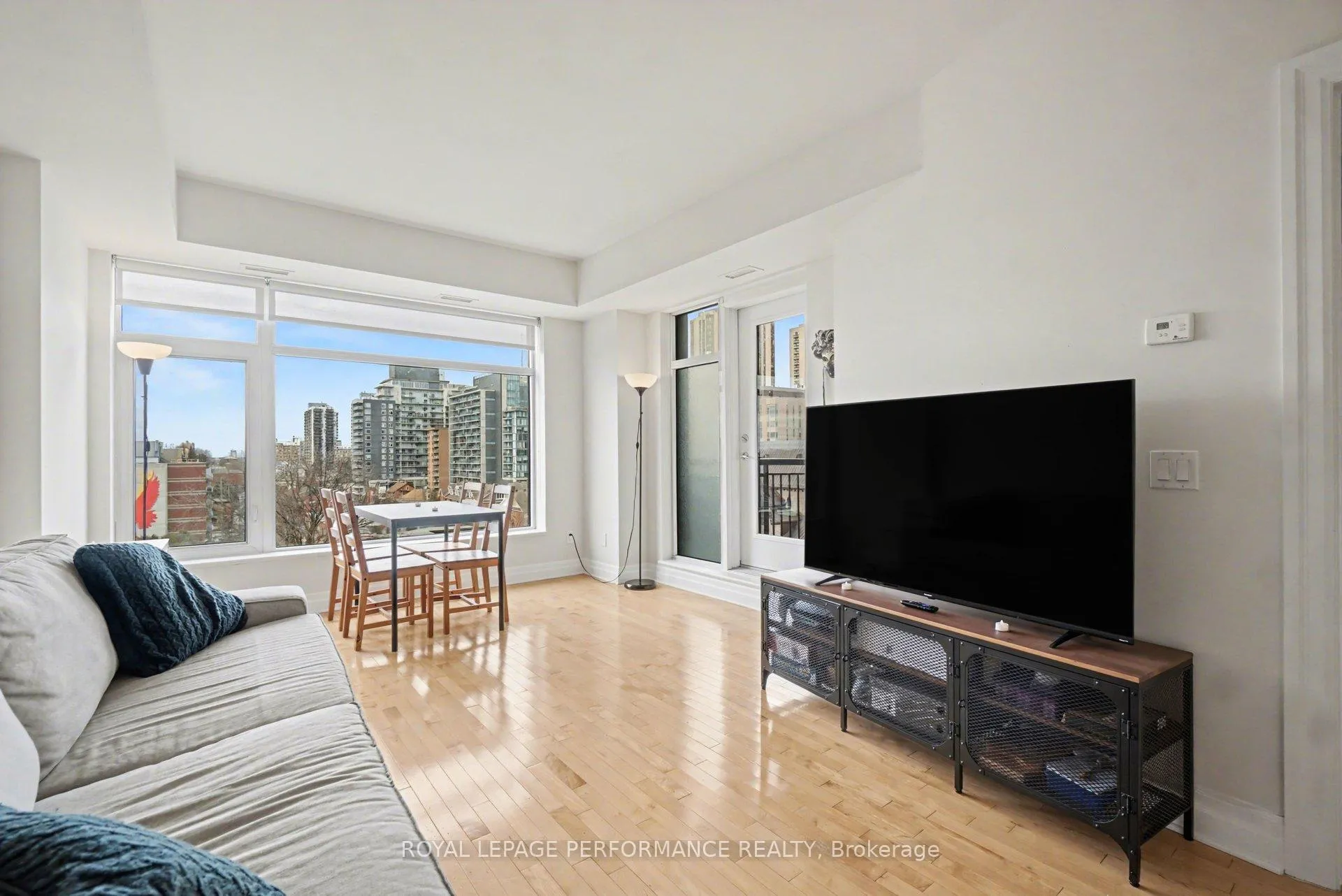 Photo 4 of Unit 801, 245 Kent Street, Ottawa, Ottawa Centre — HOMEH