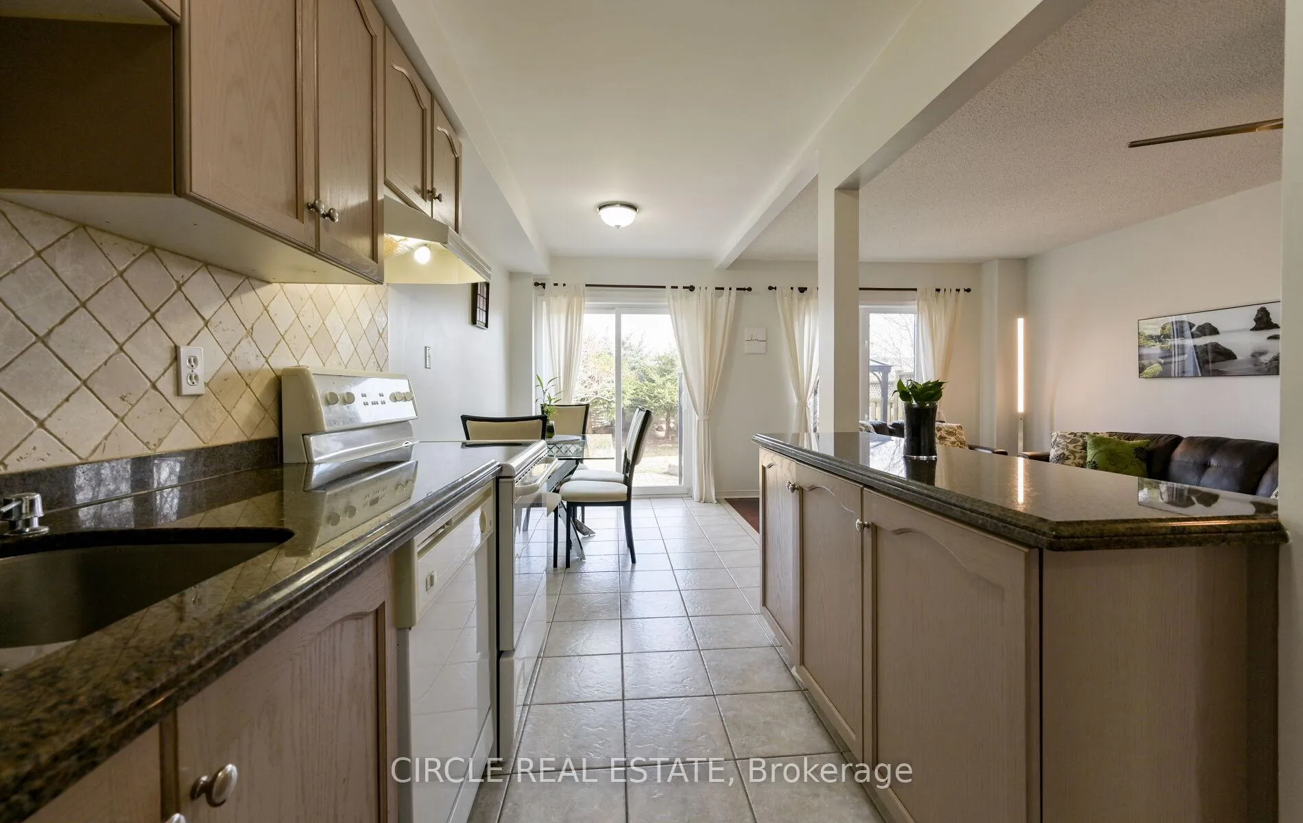 Photo 12 of 168 Twin Pines Crescent, Brampton, Northwest Sandalwood Parkway — HOMEH