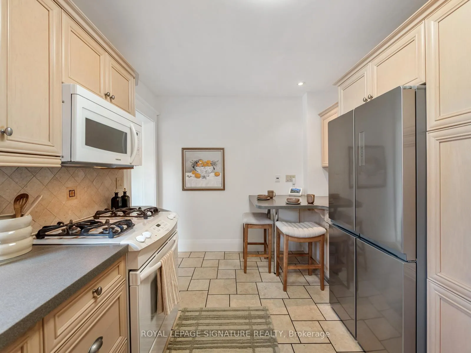 Photo 14 of 120 Hollywood Crescent, Toronto, Woodbine Corridor — HOMEH