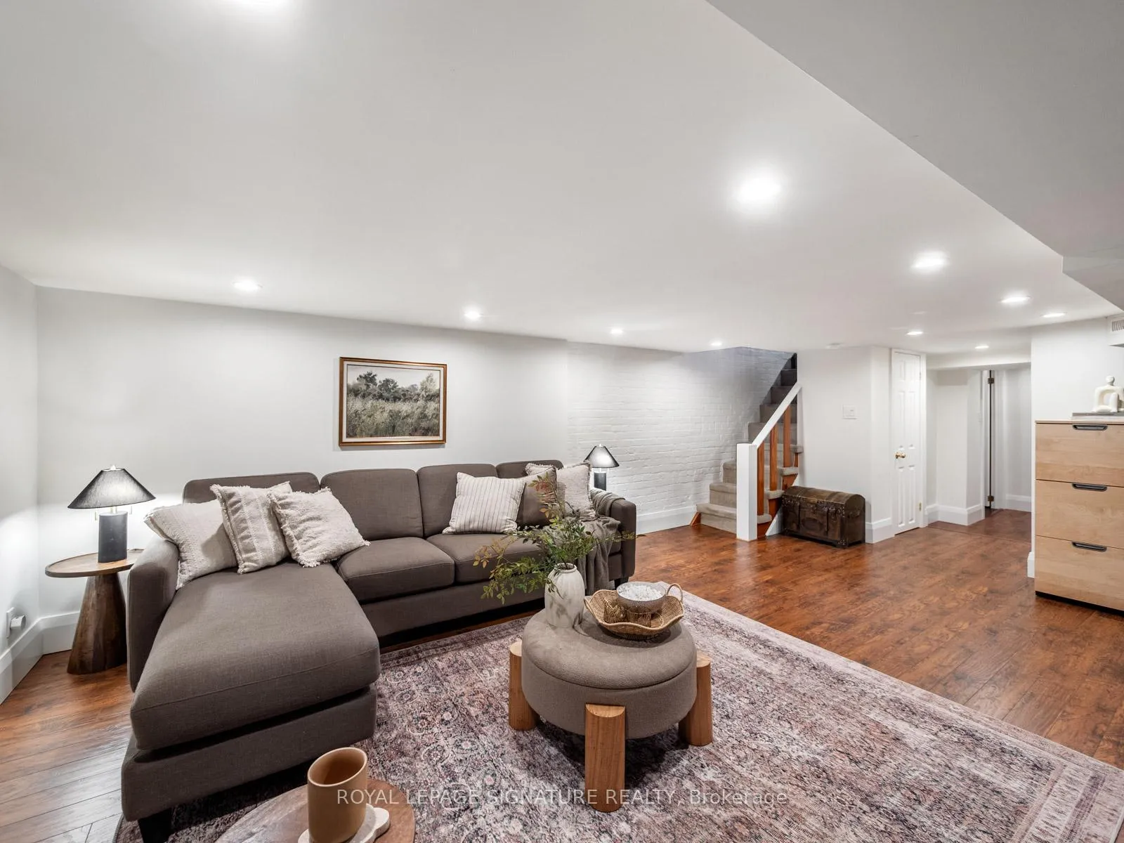 Photo 35 of 120 Hollywood Crescent, Toronto, Woodbine Corridor — HOMEH