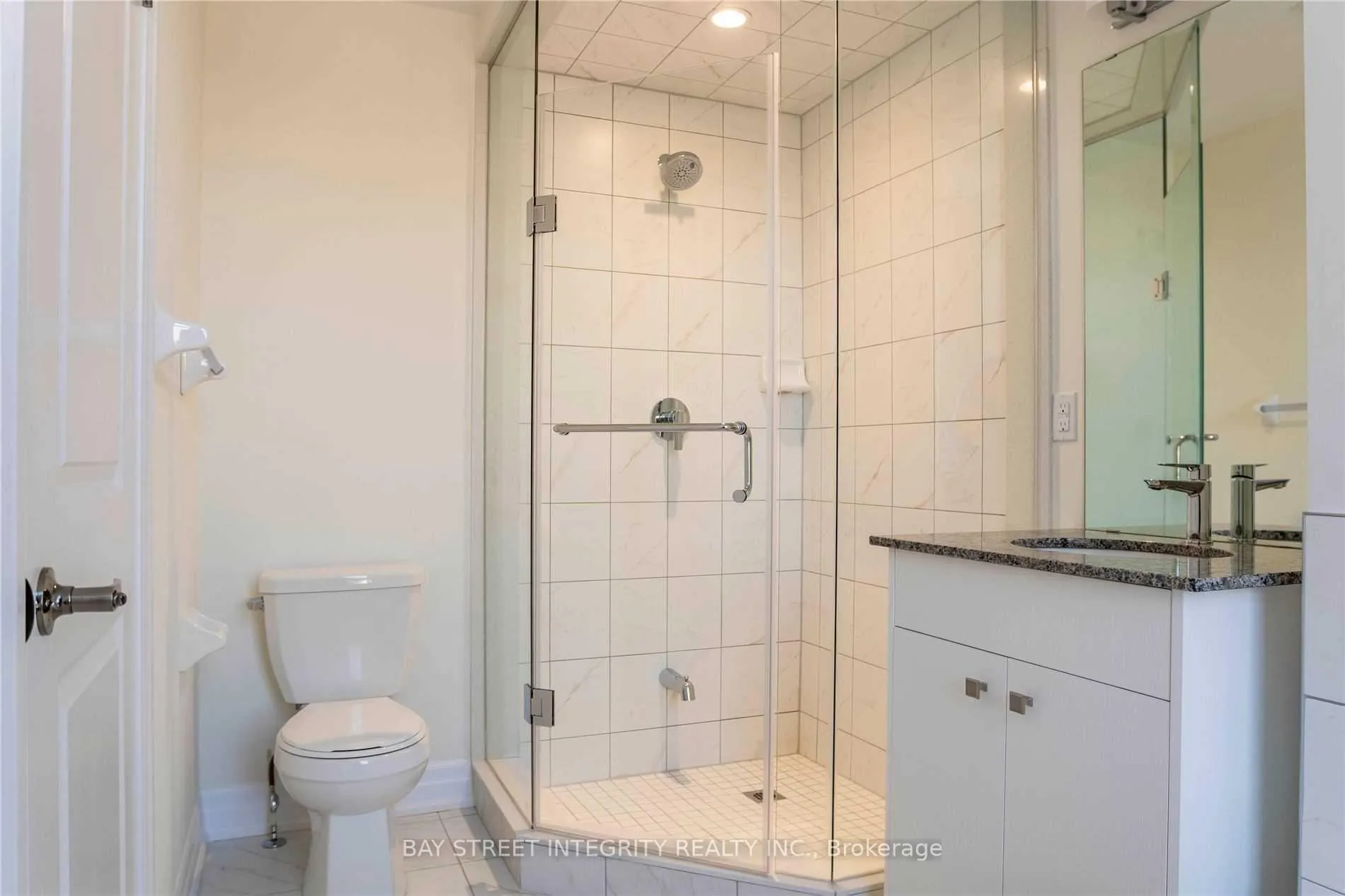 Photo 14 of Unit 7, 2267 Major Mackenzie Drive W, Vaughan, Maple — HOMEH