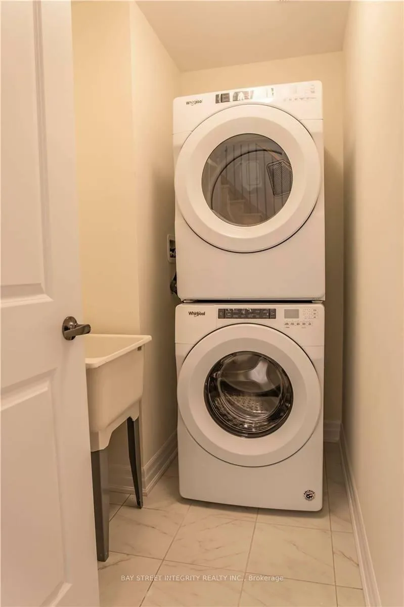 Photo 16 of Unit 7, 2267 Major Mackenzie Drive W, Vaughan, Maple — HOMEH