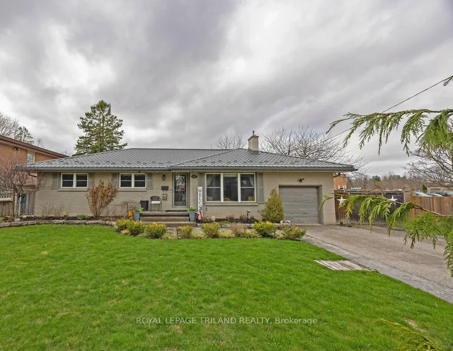 Front of 445 Ridout Street S