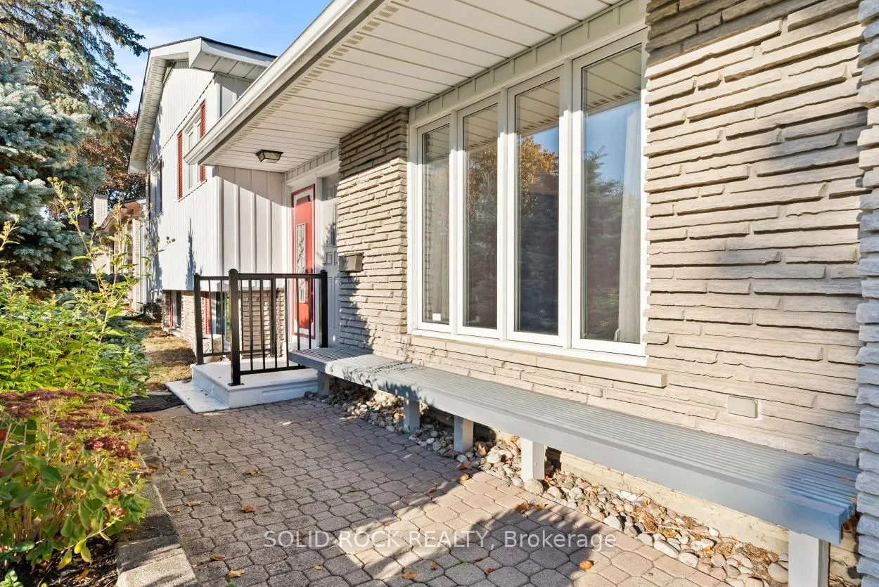 Photo 27 of 26 A & B Ettrick Crescent, Ottawa, Barrhaven - Pheasant Run — HOMEH